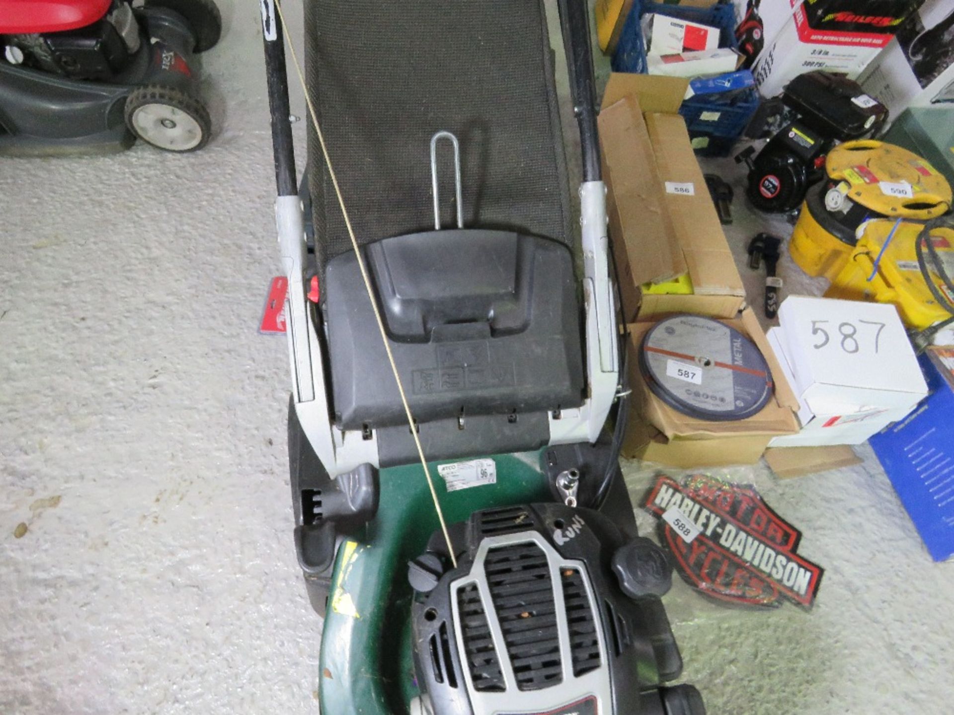 ATCO ROLLER MOWER WITH A COLLECTOR. WHEN TESTED WAS SEEN TO RUN. THIS LOT IS SOLD UNDER THE AUCTION - Image 3 of 5