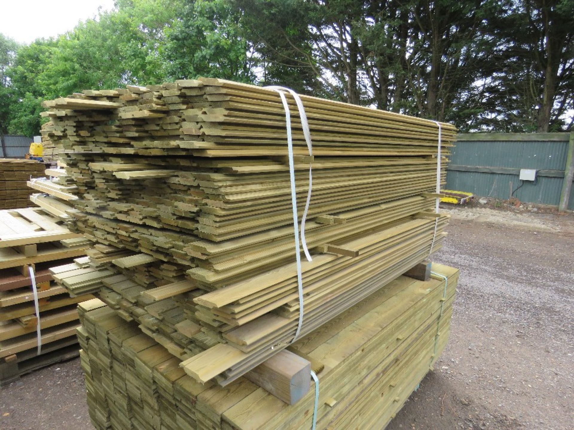 LARGE PACK OF PRESSURE TREATED SHIPLAP FENCE CLADDING TIMBERS. 1.75M LENGTH X 9.5CM WITH APPROX. - Image 3 of 4