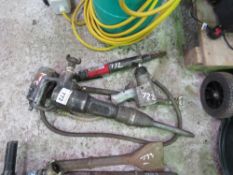 4 X AIR TOOLS: NEEDLE GUN, DEMO PICK PLUS 2 X SMALL NUT GUNS. THIS LOT IS SOLD UNDER THE AUCTIONEERS