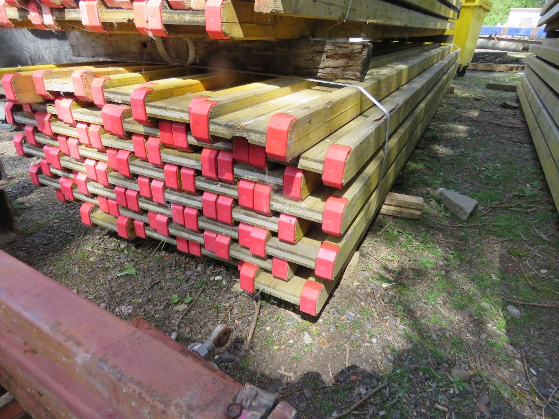 PACK OF 40NO TIMBER FORMWORK SUPPORTING "I" BEAMS , 4.9METRE LENGTH. IDEAL FOR FORMING ROOF STRUCTUR - Image 5 of 5