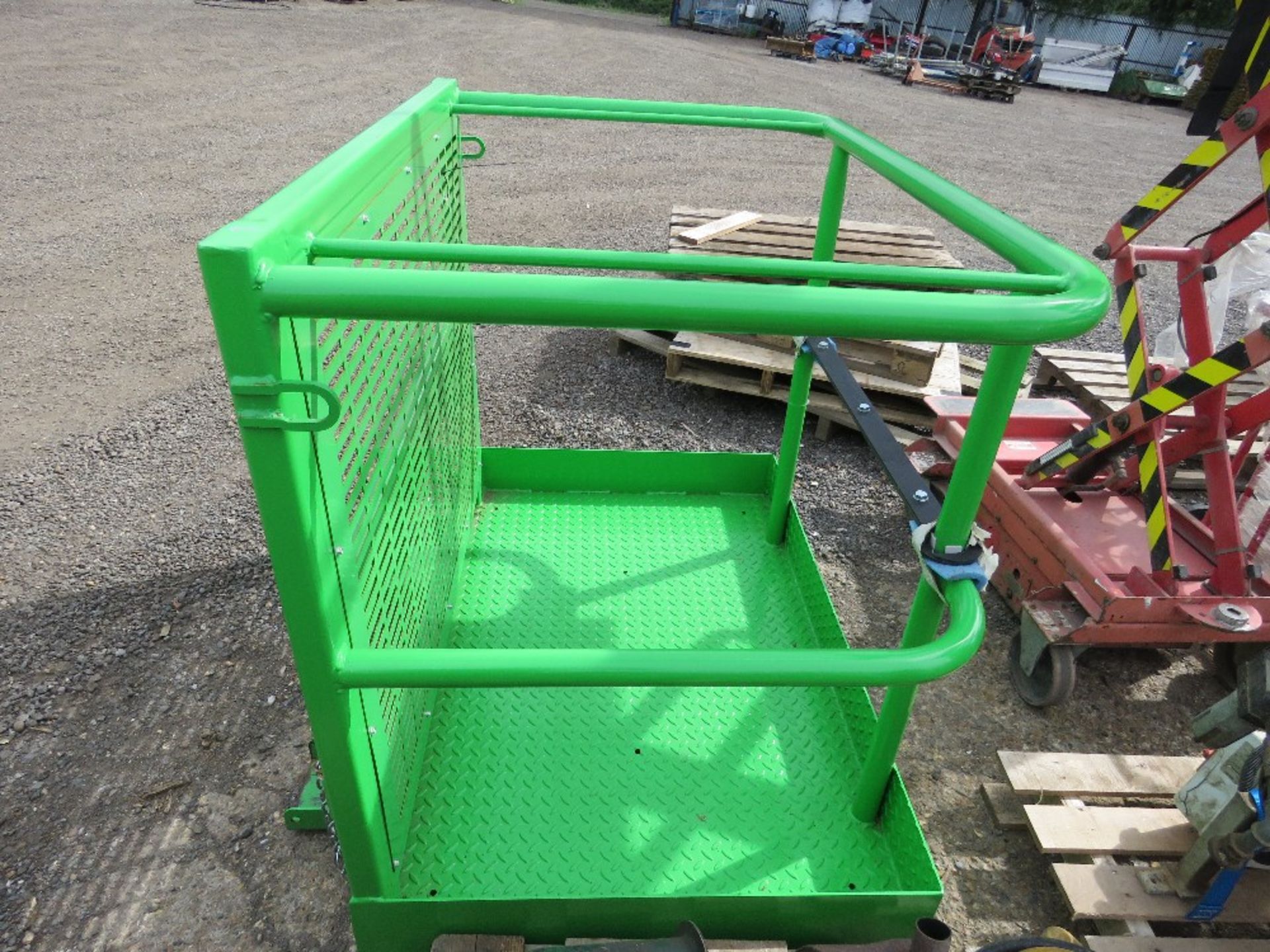 LWC AG PRODUCTS 2 PERSON MAN/PERSONEL FORKLIFT ACCESS CAGE, YEAR 2021, UNUSED. 300KG RATED CAPACITY. - Image 3 of 5