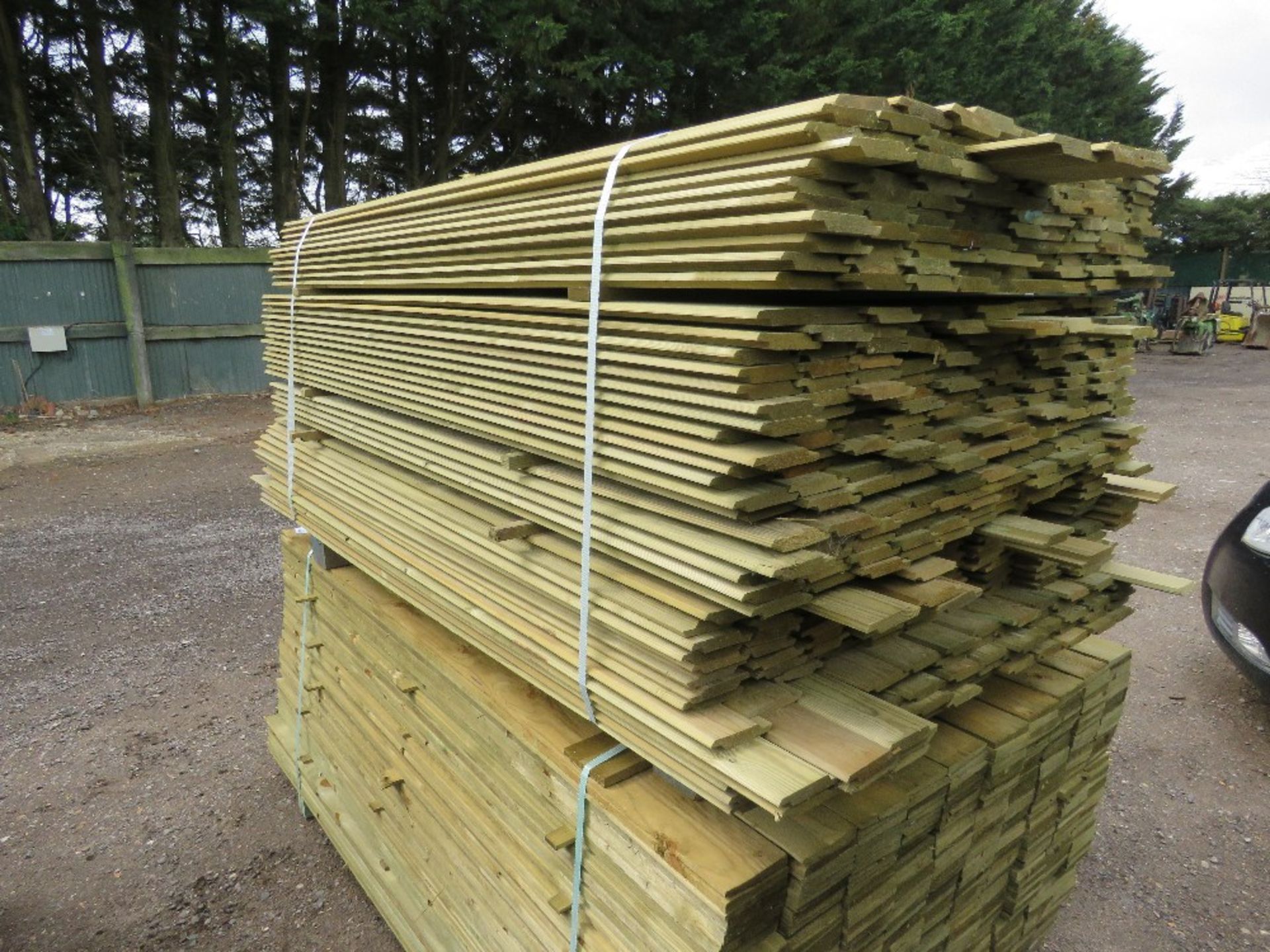 LARGE PACK OF PRESSURE TREATED SHIPLAP FENCE CLADDING TIMBERS. 1.75M LENGTH X 9.5CM WITH APPROX. - Image 4 of 4