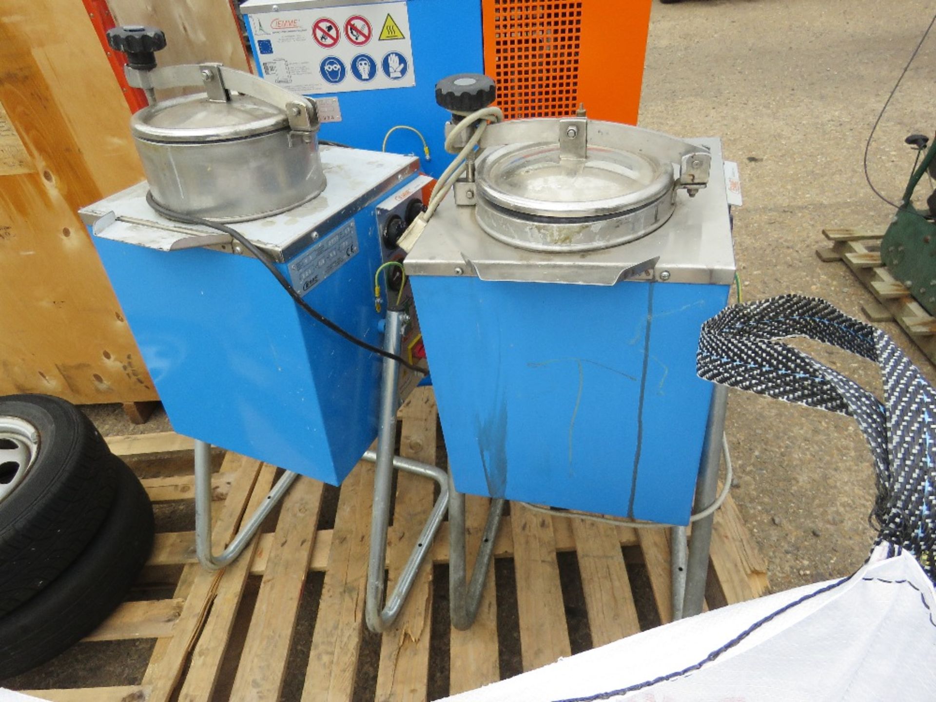 2 X CIEMME K2 SOLVENT RECOVERY UNITS, 220VOLT POWERED. SOURCED FROM COMPANY LIQUIDATION. - Image 4 of 6