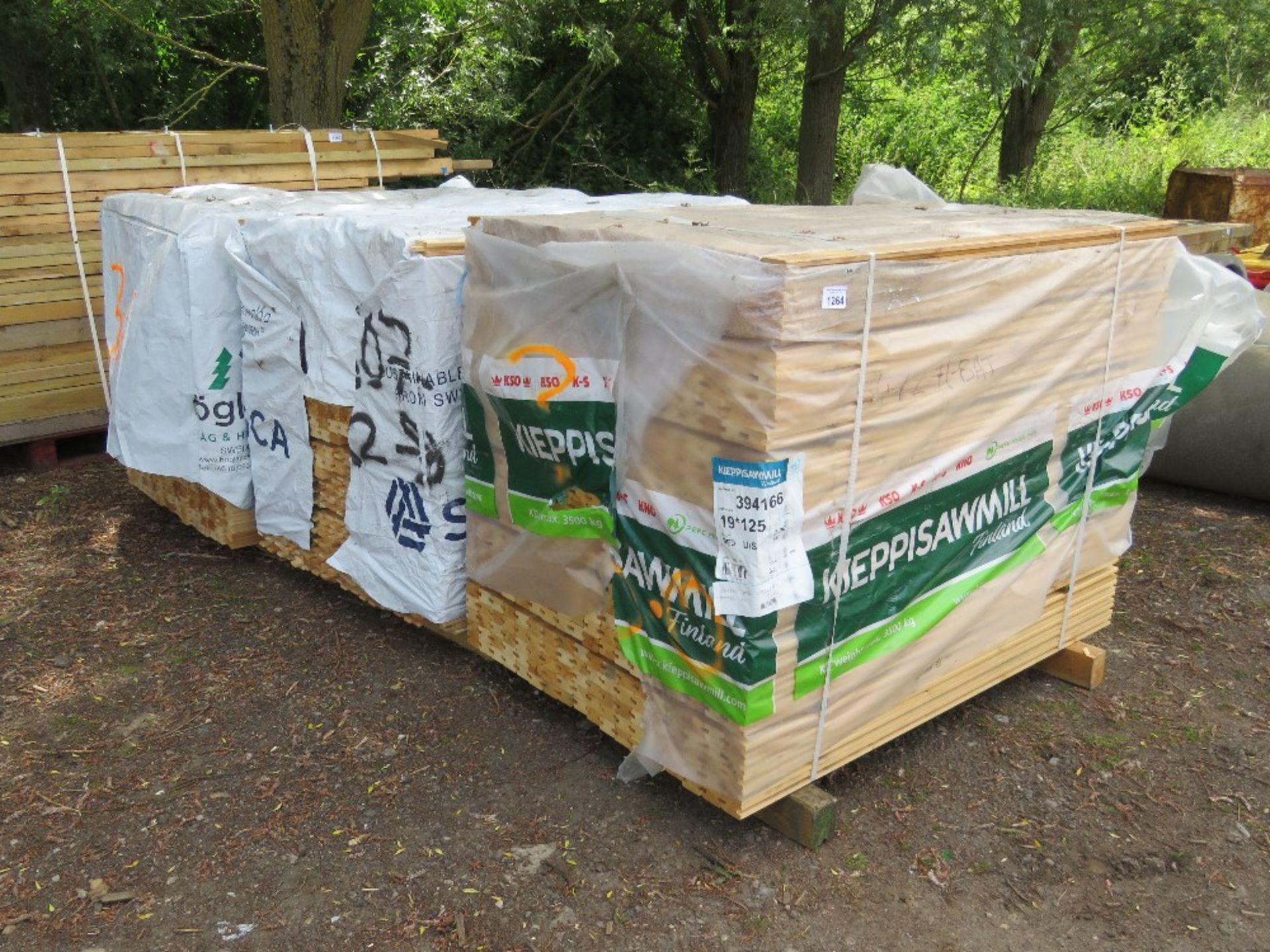 3 X LARGE PACKS OF UNTREATED H BATTENS @ 1.44M APPROX. - Image 4 of 4