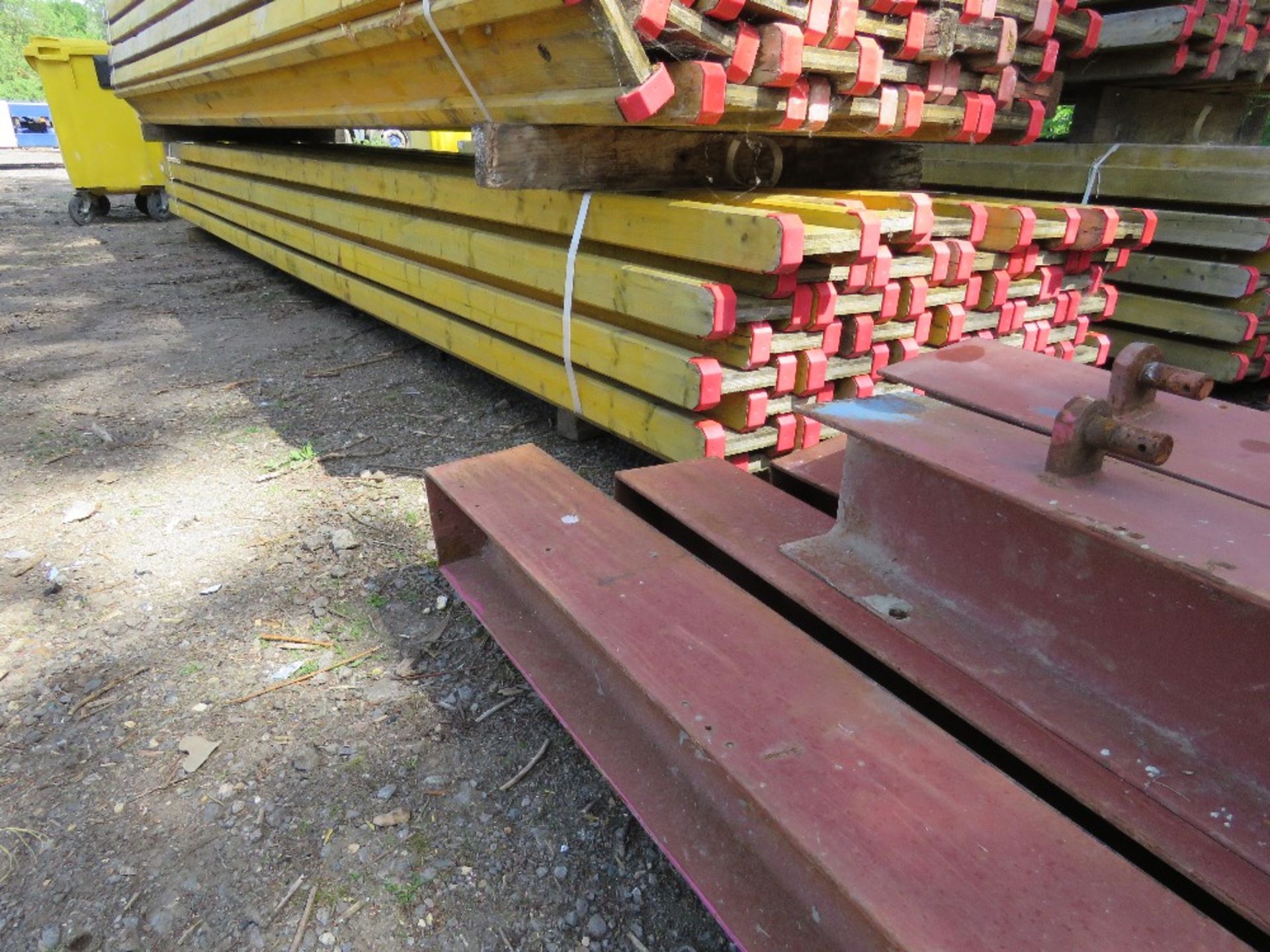 PACK OF 40NO TIMBER FORMWORK SUPPORTING "I" BEAMS , 4.9METRE LENGTH. IDEAL FOR FORMING ROOF STRUCTUR - Image 4 of 5