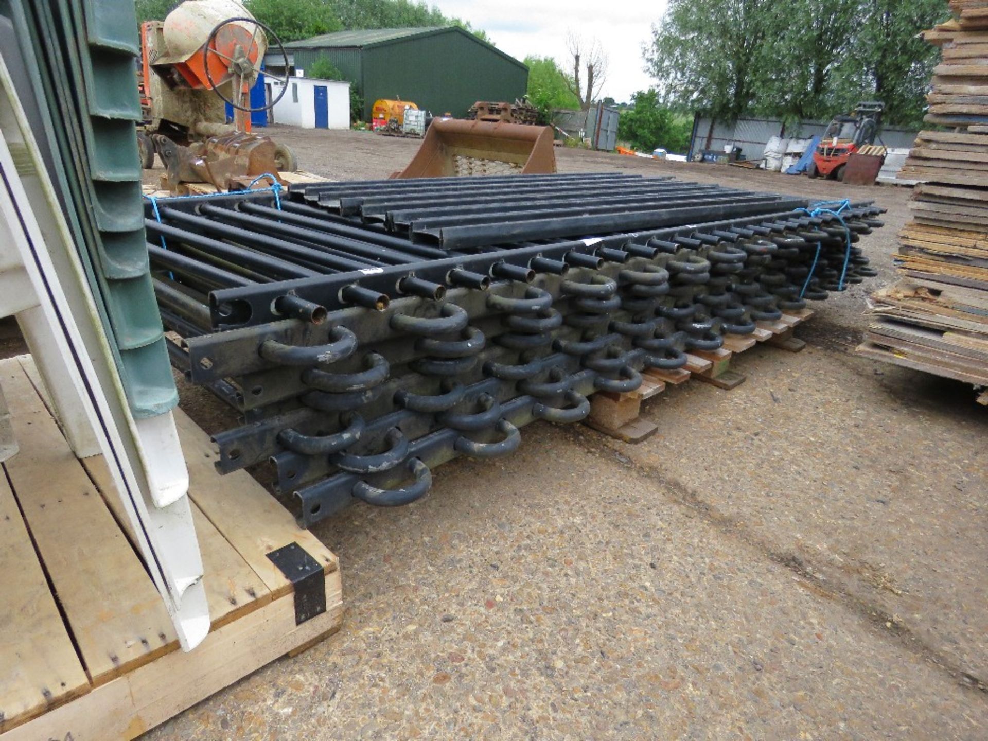 STACK OF 7 X ROUND TOPPED HEAVY DUTY METAL FENCE RAILINGS 2.88M LENGTH X 1.1M HEIGHT APPROX WITH 7 X - Image 2 of 7