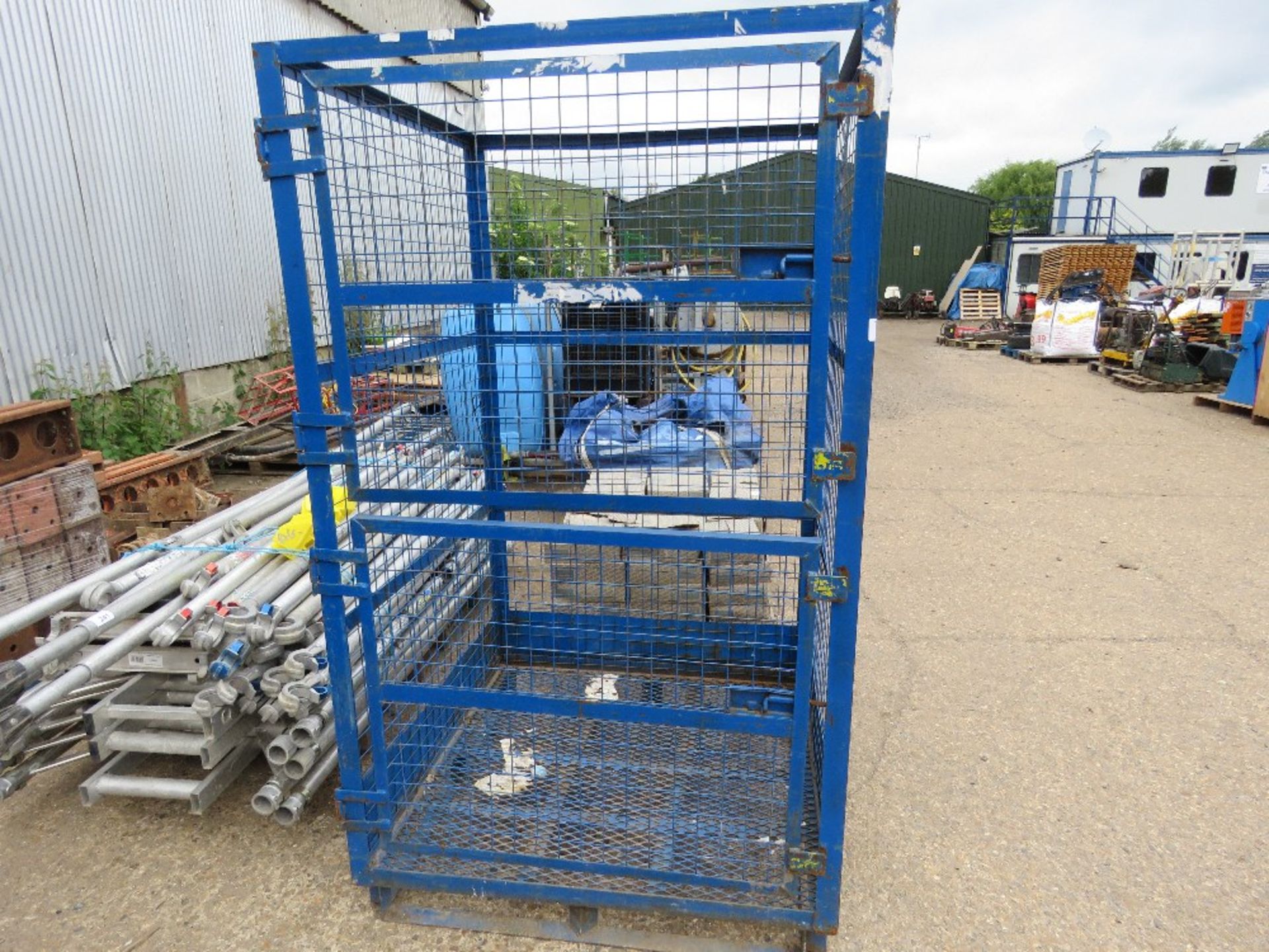 PALLET CAGE WITH DOOR. THIS LOT IS SOLD UNDER THE AUCTIONEERS MARGIN SCHEME, THEREFORE NO VAT WILL B - Image 2 of 2