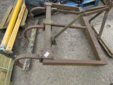 TRACTOR MOUNTED TRACK LEVELLING CULTIVATOR, 5FT WIDE APPROX. THIS LOT IS SOLD UNDER THE AUCTIONEERS