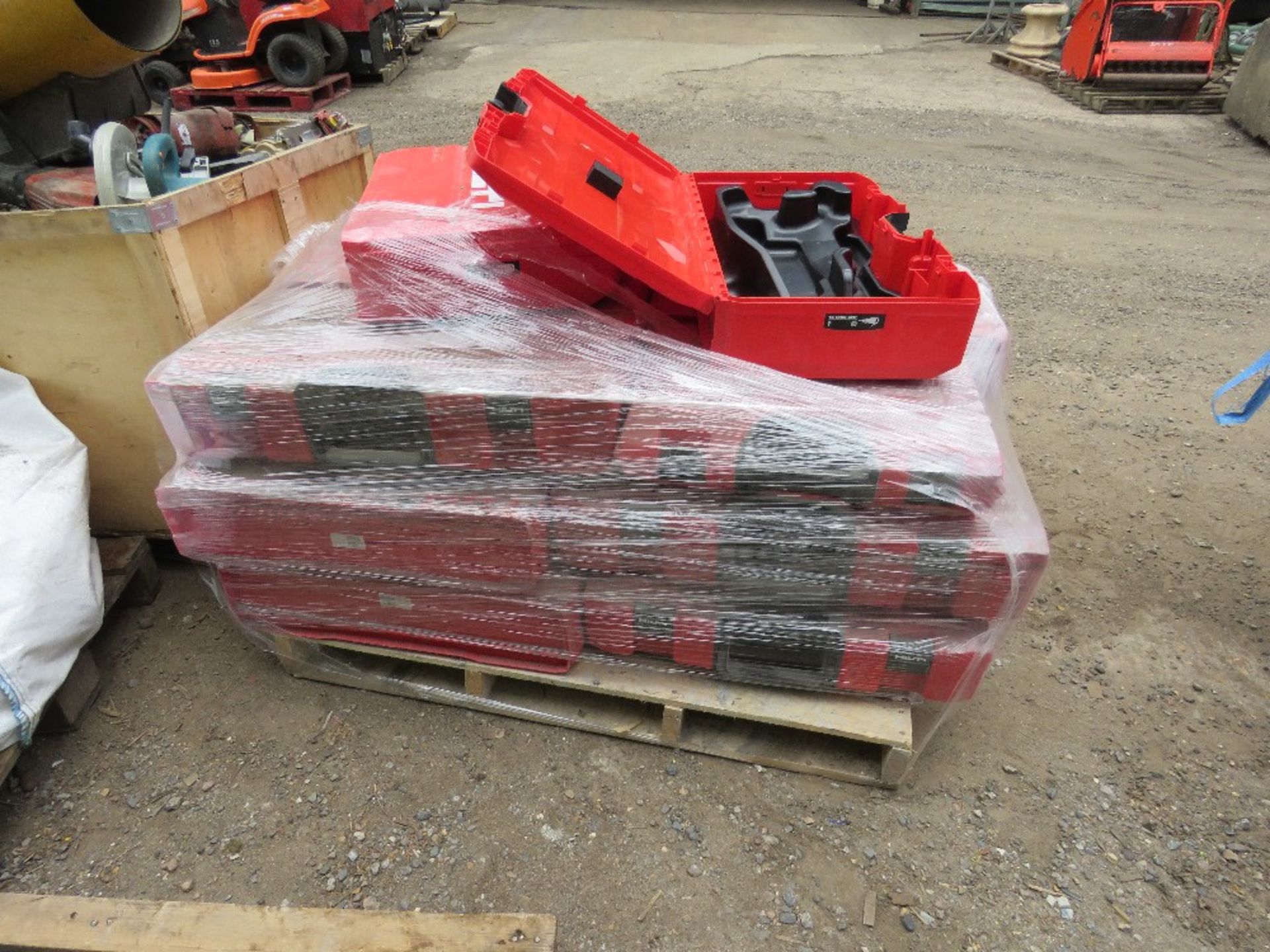 PALLET OF 14NO HILTI LARGE SIZED DRILL CASES. - Image 3 of 3