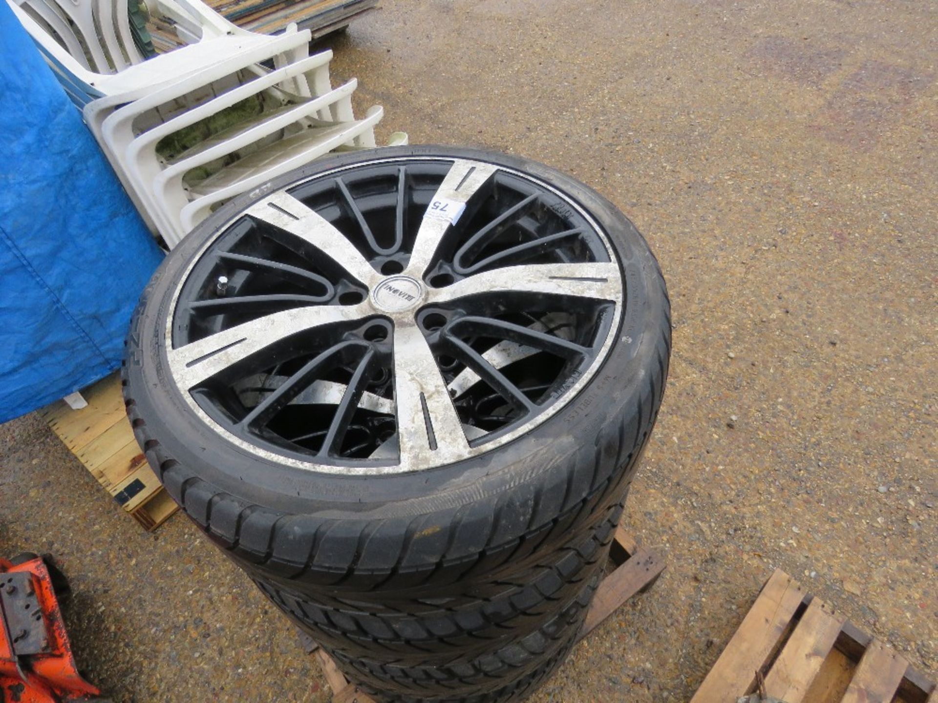 4 X ALLOY WHEELS AND TYRES 245/35 ZR19 SIZE. - Image 4 of 5