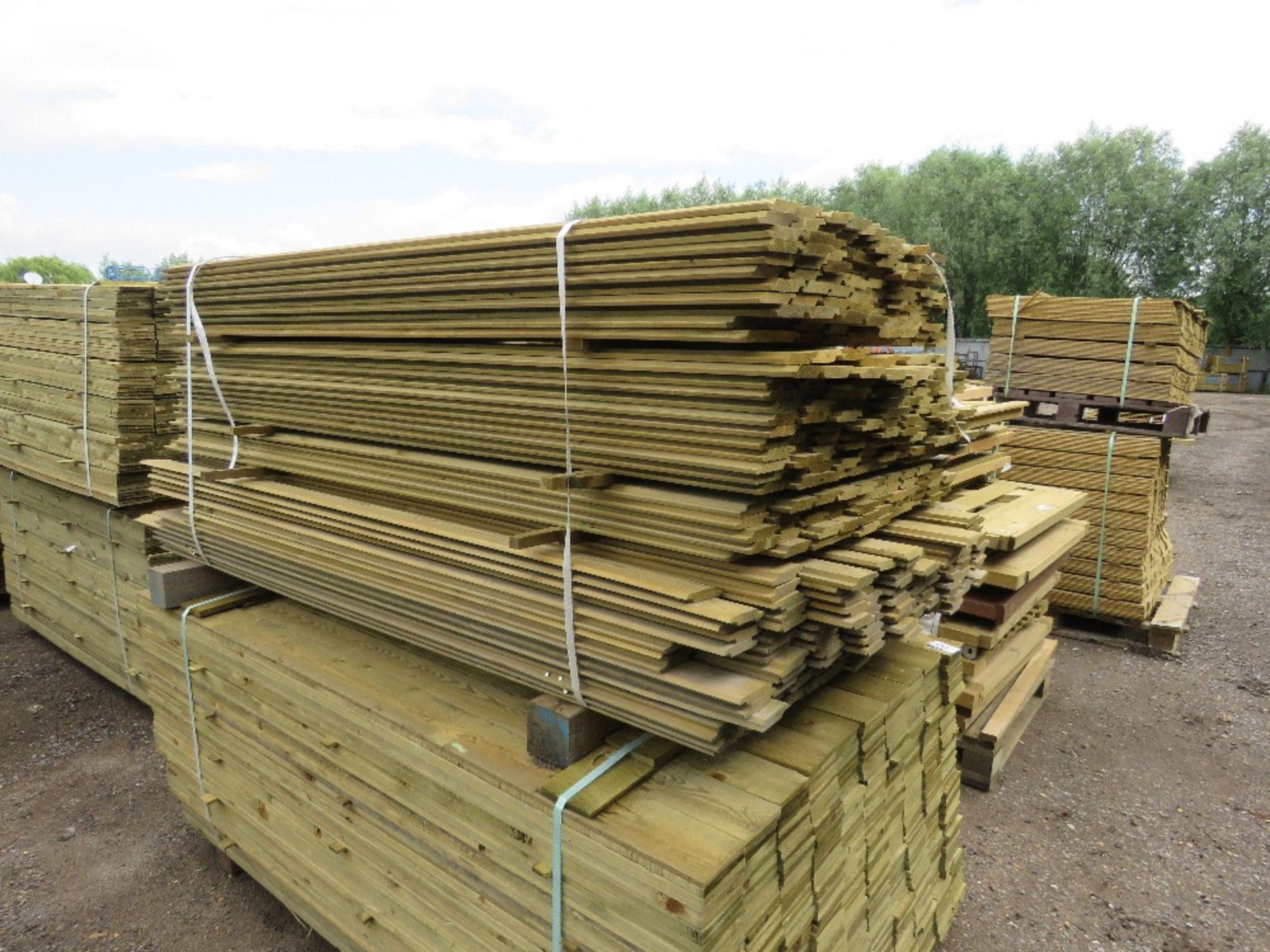 LARGE PACK OF PRESSURE TREATED SHIPLAP FENCE CLADDING TIMBERS. 1.75M LENGTH X 9.5CM WITH APPROX. - Image 2 of 4