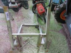 BRACKET FOR TILE HOIST.