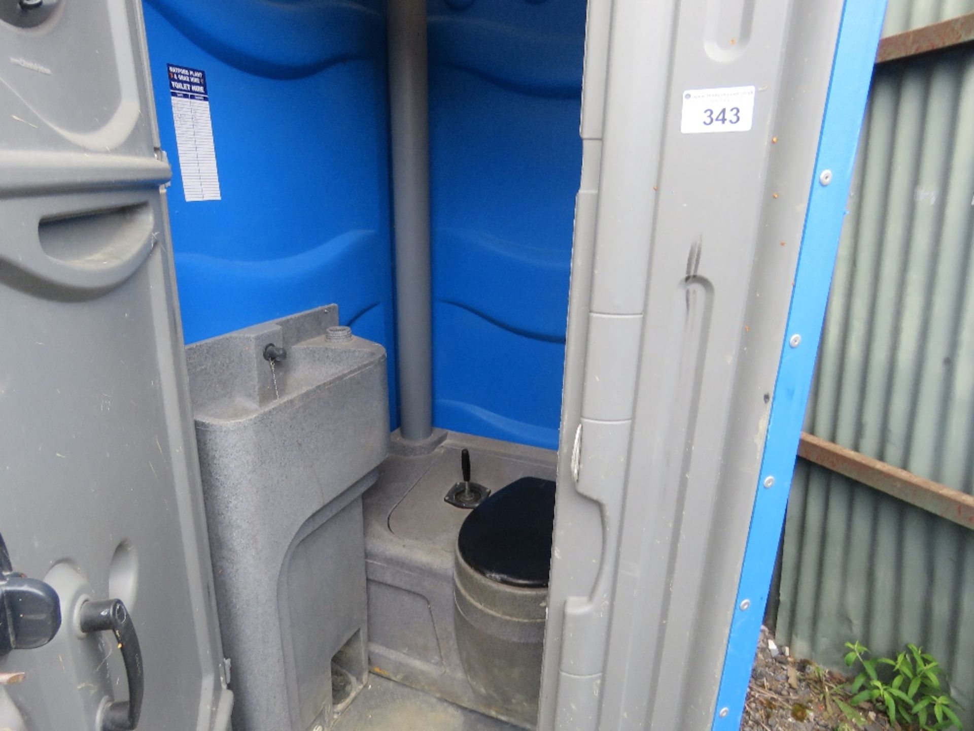 PORTABLE SITE TOILET. - Image 5 of 5