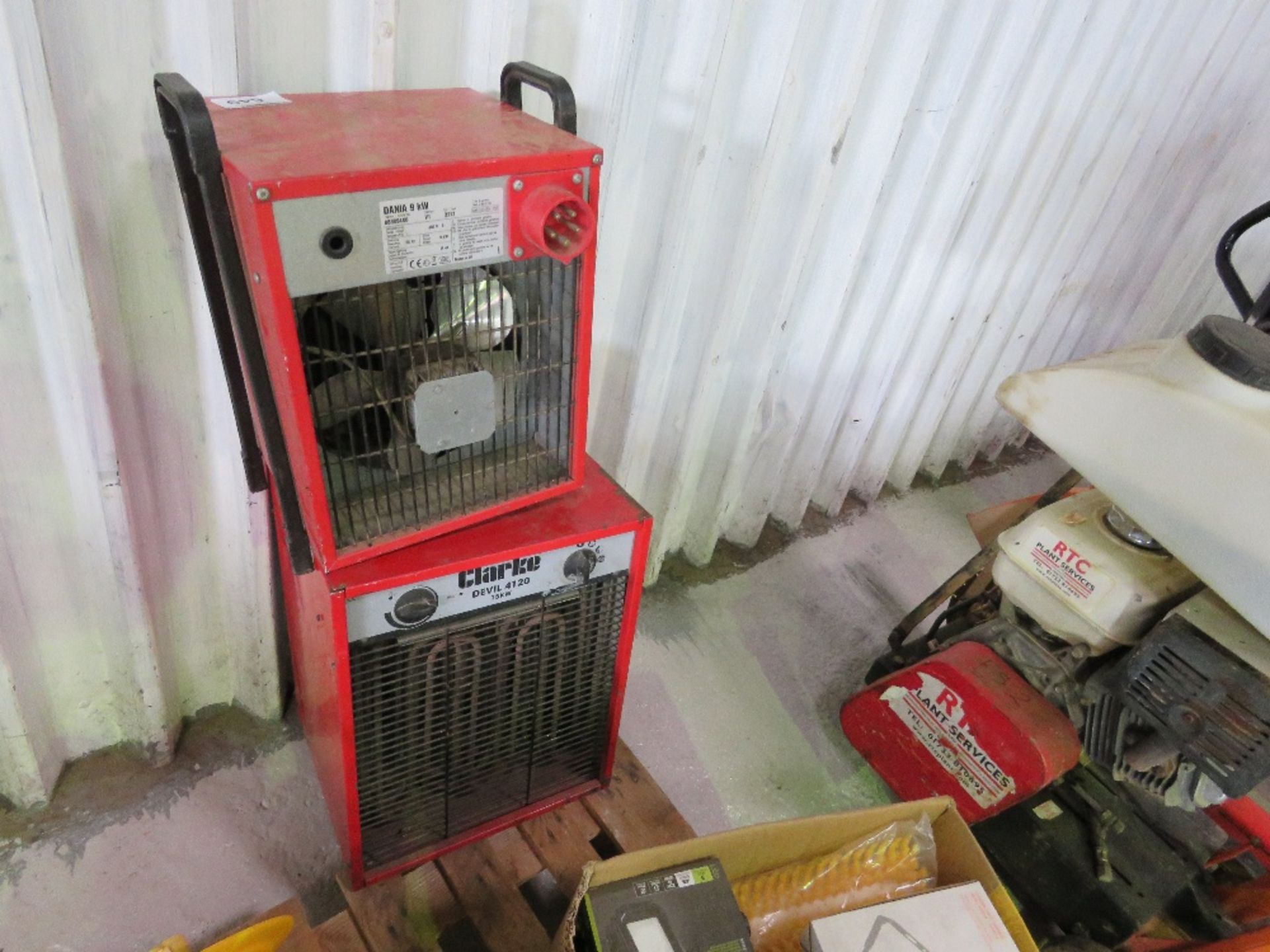2 X 3PHASE POWERED HEATER UNITS. SOURCED FROM DEPOT CLOSURE. - Image 4 of 4