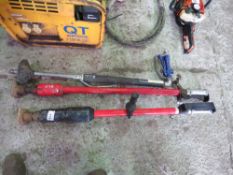 3 X AIR TOOLS: 2 X COMPACTORS PLUS A SOIL PICK. THIS LOT IS SOLD UNDER THE AUCTIONEERS MARGIN SCHEME