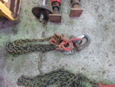 TWO LEGGED LIFTING CHAIN WITH SHORTENERS. THIS LOT IS SOLD UNDER THE AUCTIONEERS MARGIN SCHEME, THER