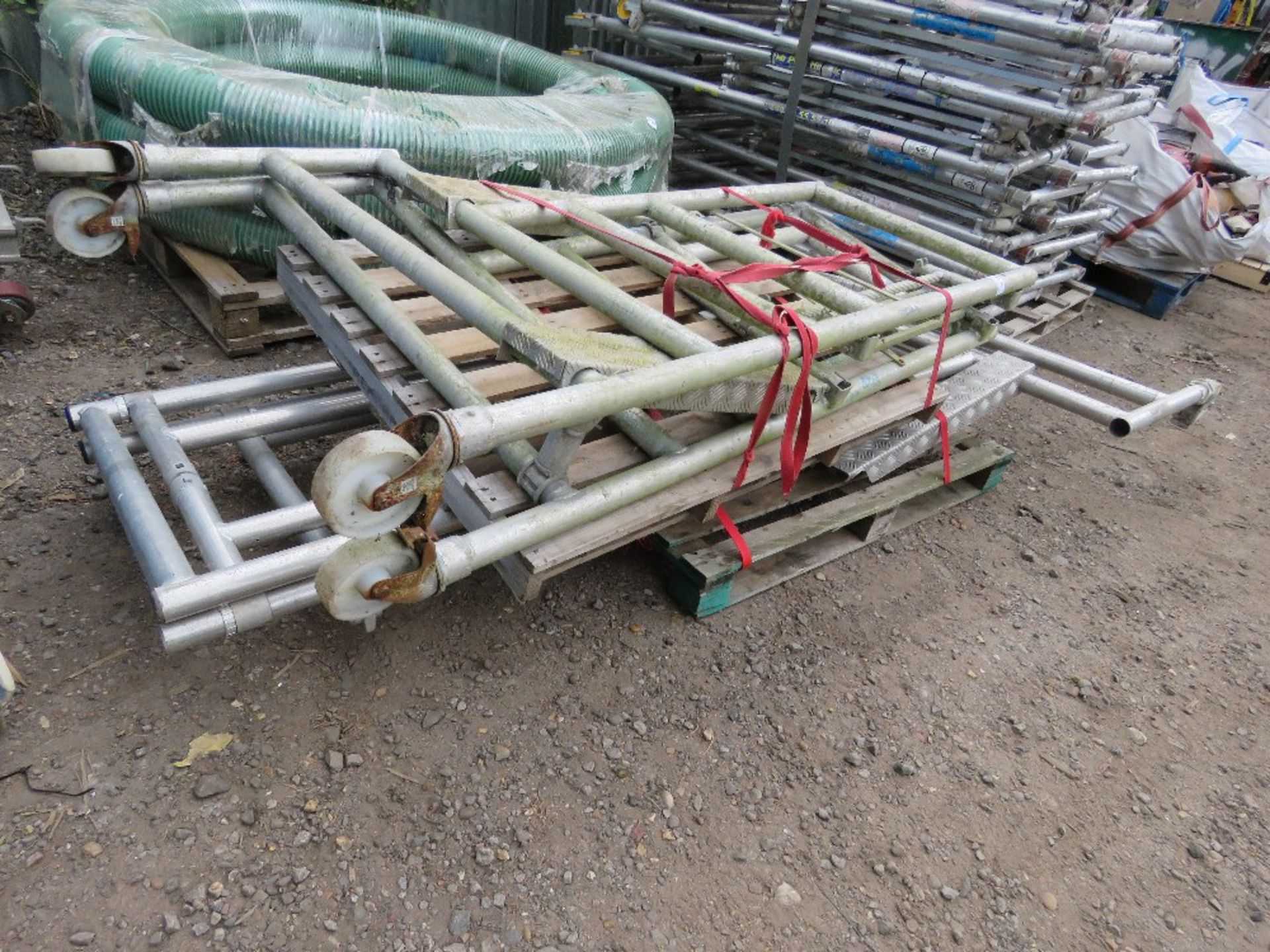 2 X ALUMINIUM PODIUM FRAMES. NO DECKS, FRAMES ONLY. THIS LOT IS SOLD UNDER THE AUCTIONEERS MARGIN SC - Image 3 of 4