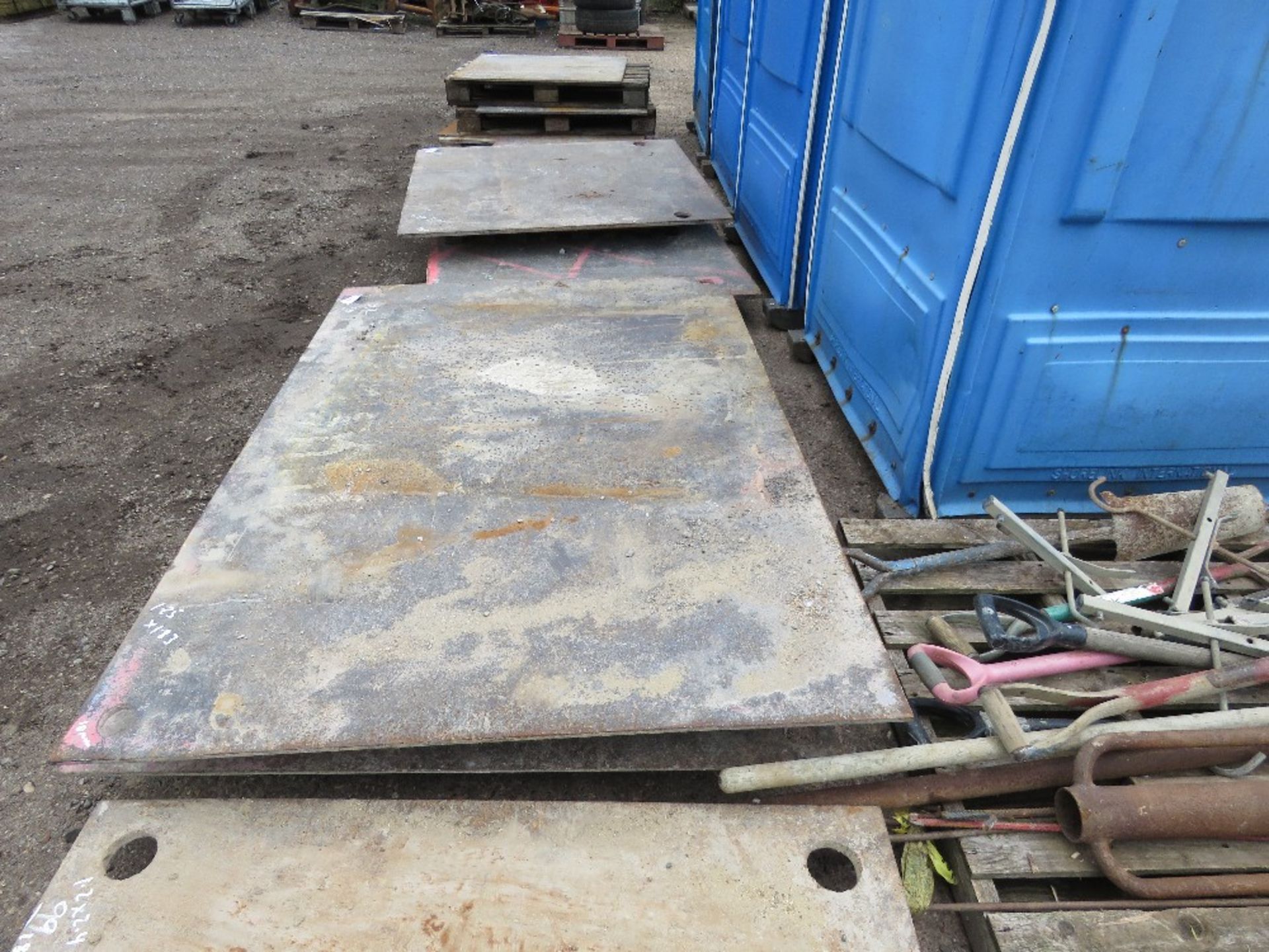 2 X STEEL ROAD PLATES 10MM THICKNESS APPROX. 1.25M X 1.83M APPROX. THIS LOT IS SOLD UNDER THE AUCTIO - Image 4 of 5