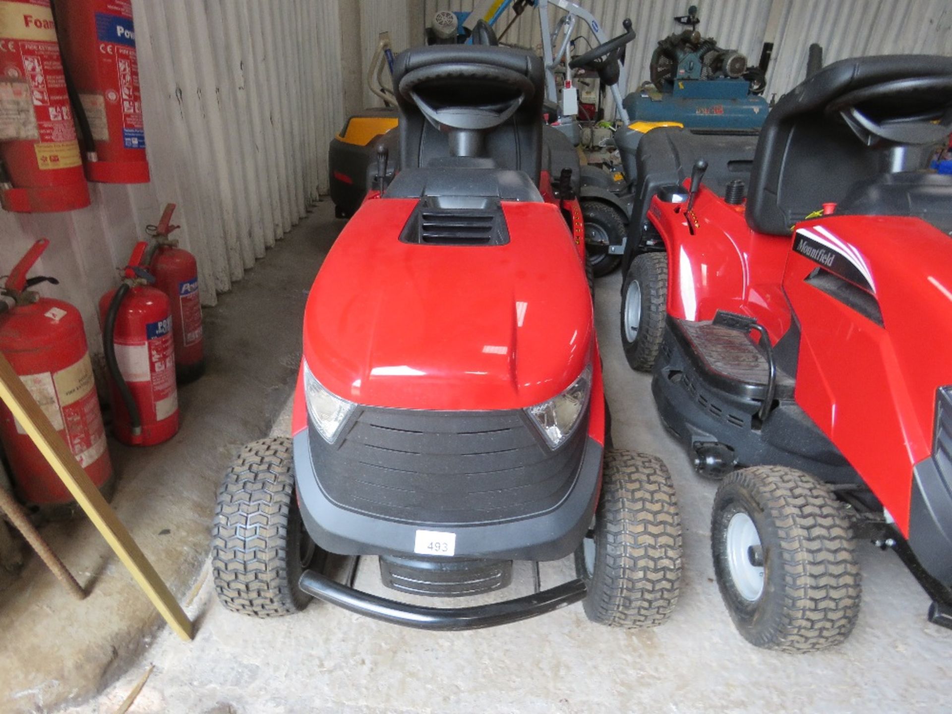 MOUNTFIELD 1330M RIDE ON MOWER WITH COLLECTOR, UNUSED. POWERED BY STIGA ST350 ENGINE. WHEN TESTED WA - Image 2 of 7