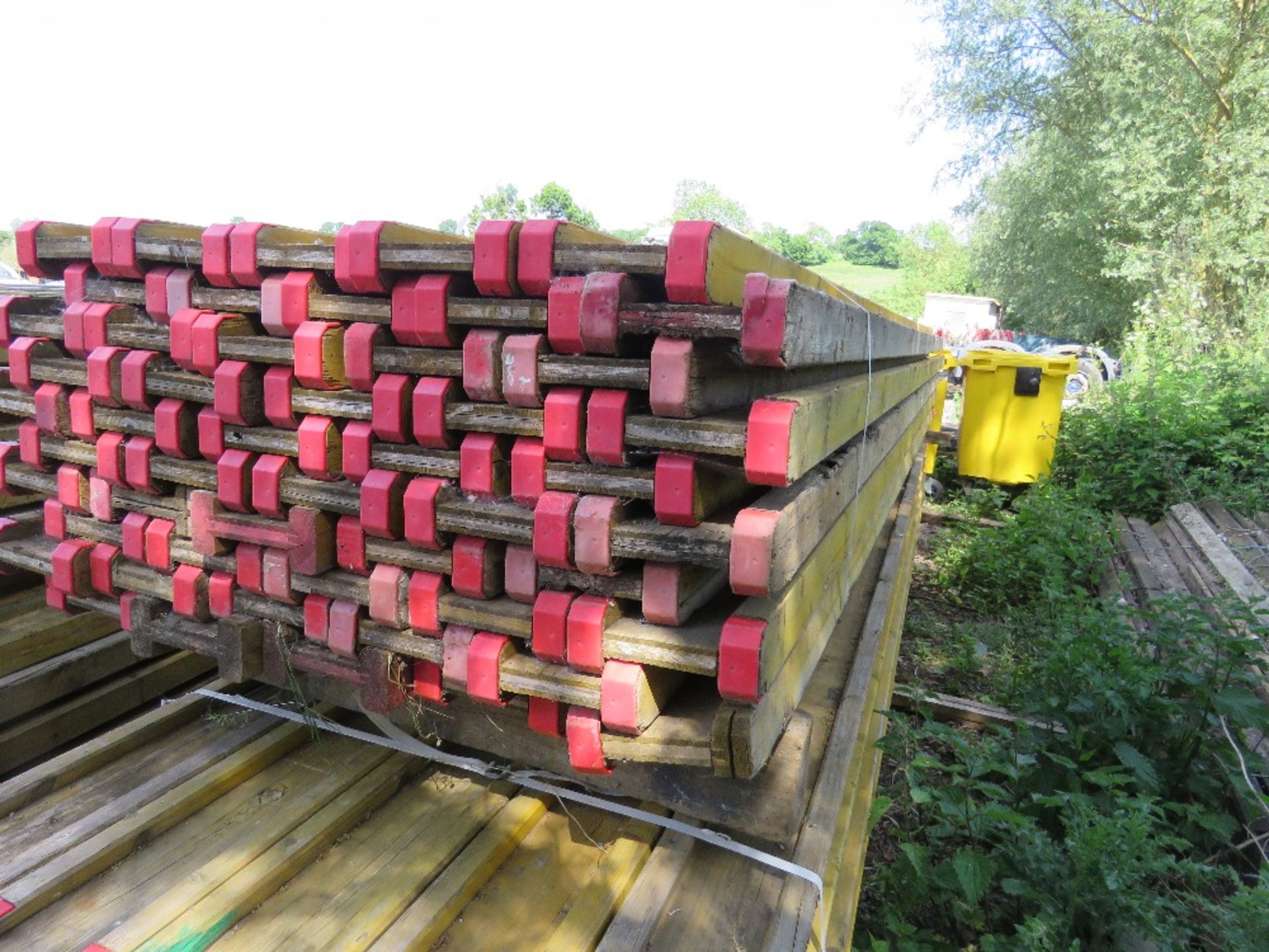 PACK OF 50NO TIMBER FORMWORK SUPPORTING "I" BEAMS , 4.9METRE LENGTH. IDEAL FOR FORMING ROOF STRUCTUR - Image 5 of 5