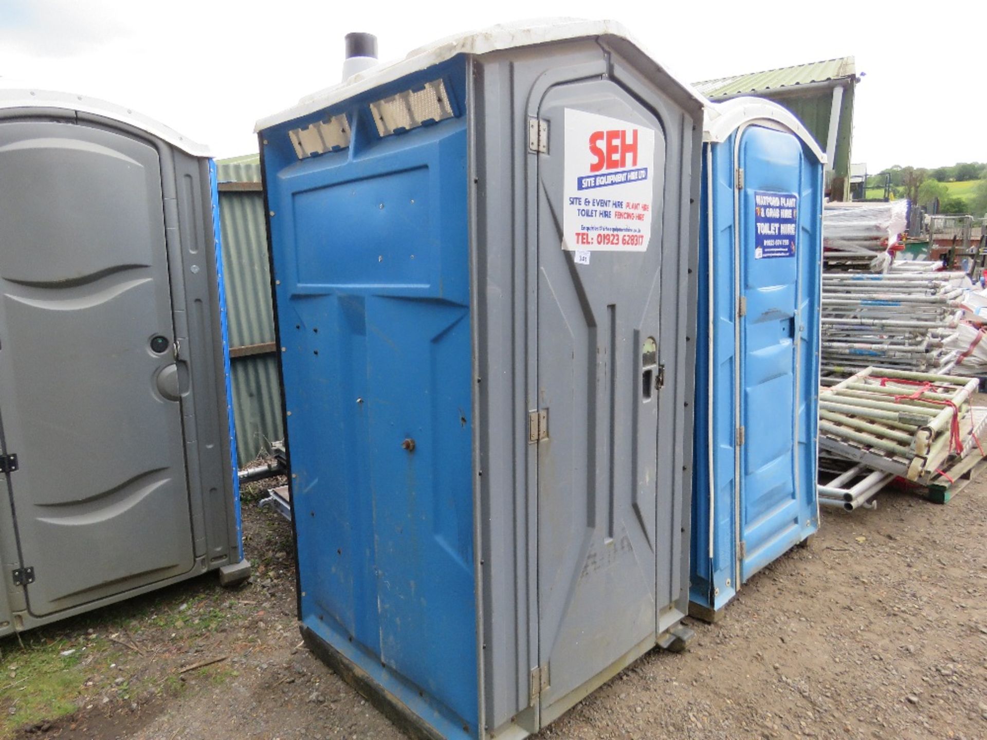 PORTABLE SITE TOILET. - Image 4 of 5