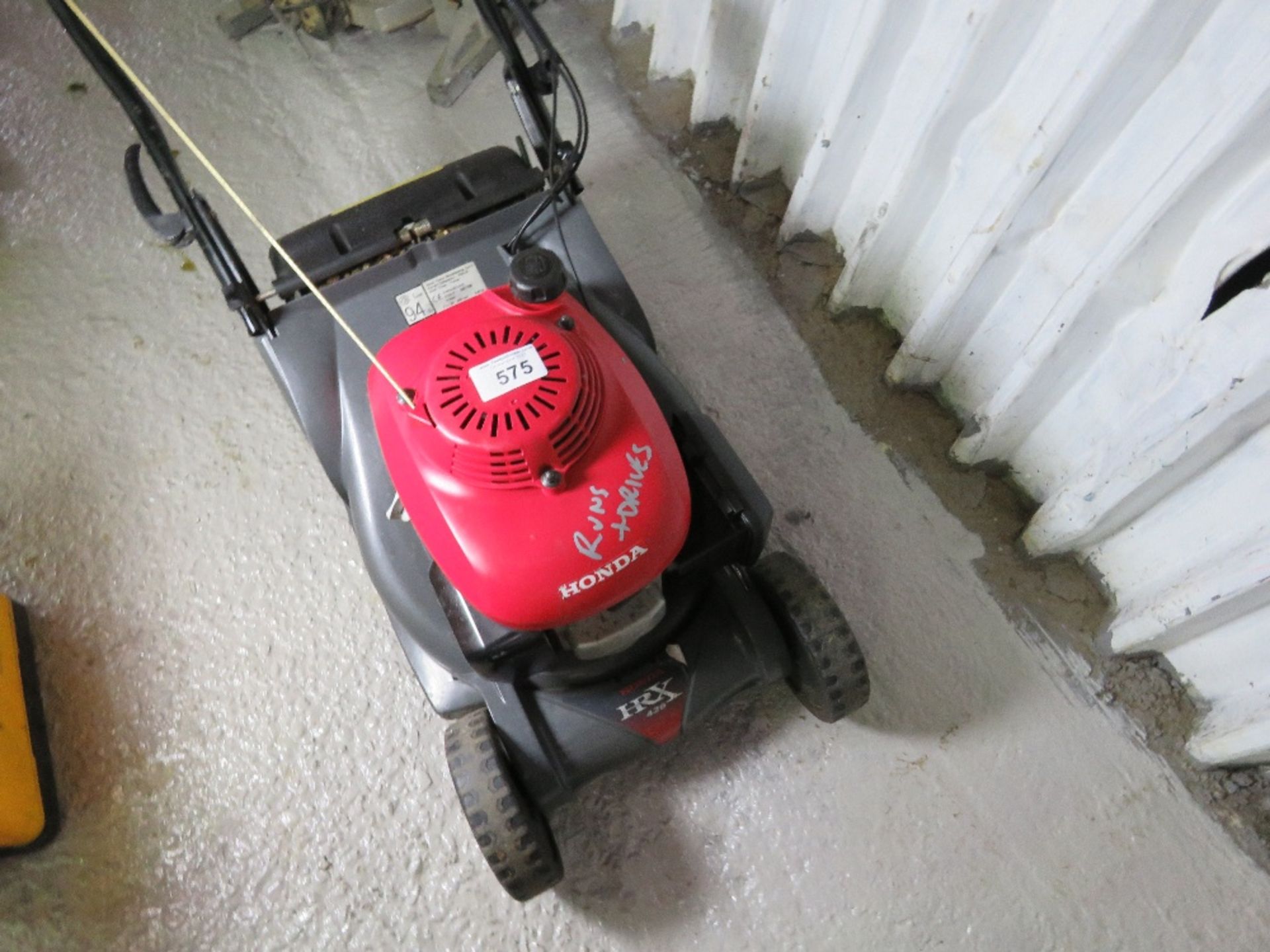 HONDA HRX ROLLER MOWER, NO BOX. WHEN TESTED WAS SEEN TO RUN AND DRIVE. THIS LOT IS SOLD UNDER THE - Image 4 of 4