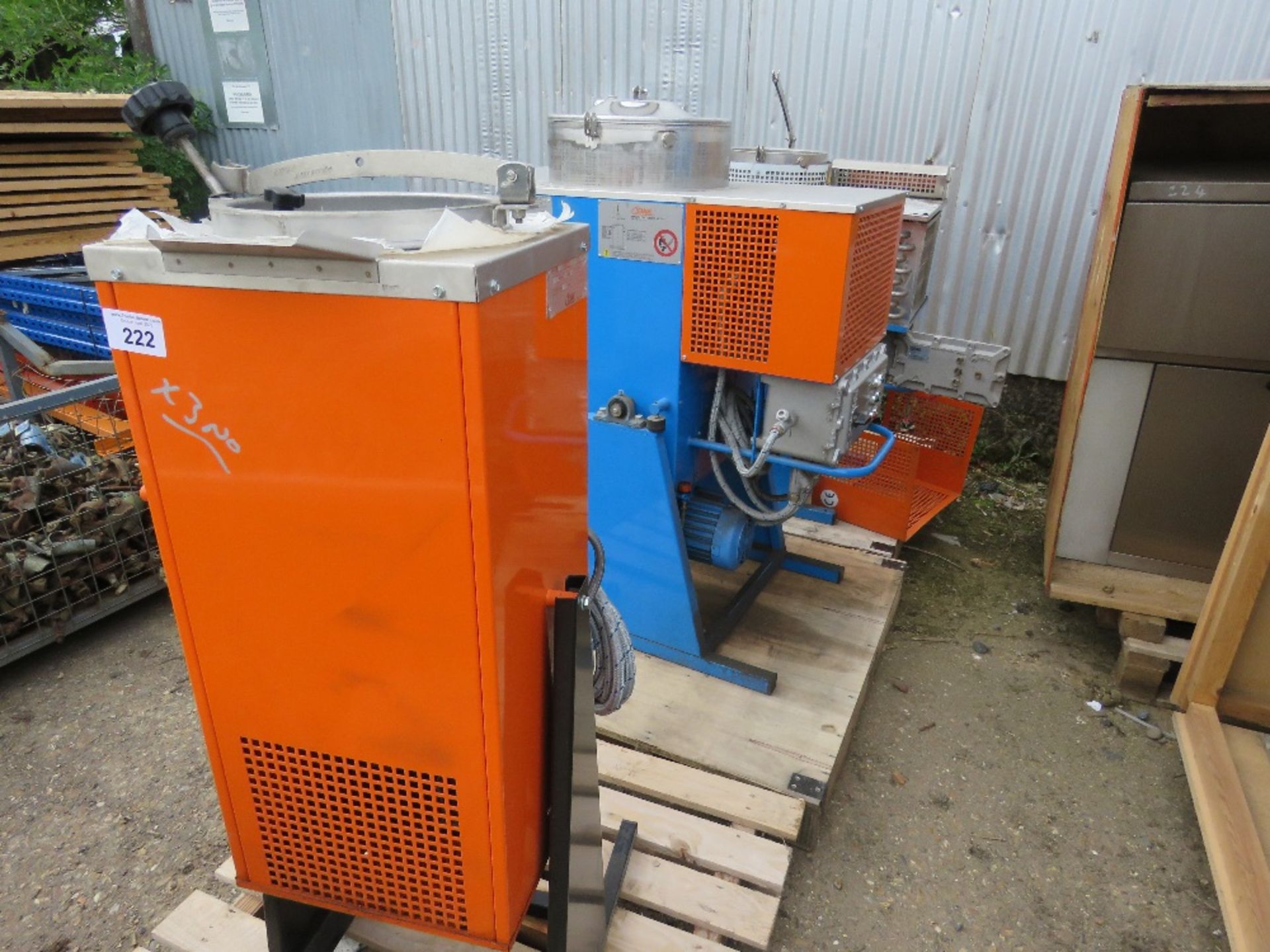 3 X CIEMME SOLVENT RECOVERY UNITS, 240VOLT POWERED. SOURCED FROM COMPANY LIQUIDATION. - Image 2 of 8