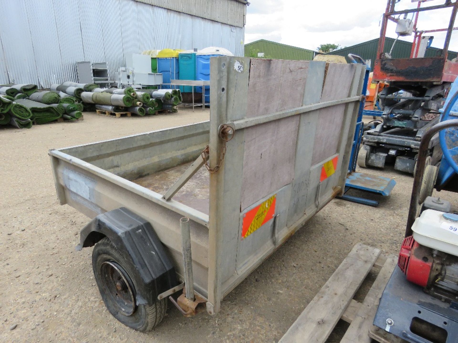 SMALL SIZED SINGLE AXLED QUAD BIKE OR MOWER TRAILER. - Image 3 of 3