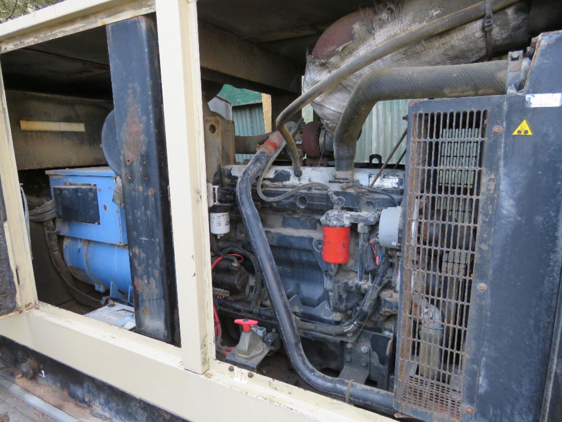 INGERSOLL RAND G200 SKID MOUNTED 200KVA RATED GENERATOR SET WITH JOHN DEERE ENGINE. W - Image 7 of 14
