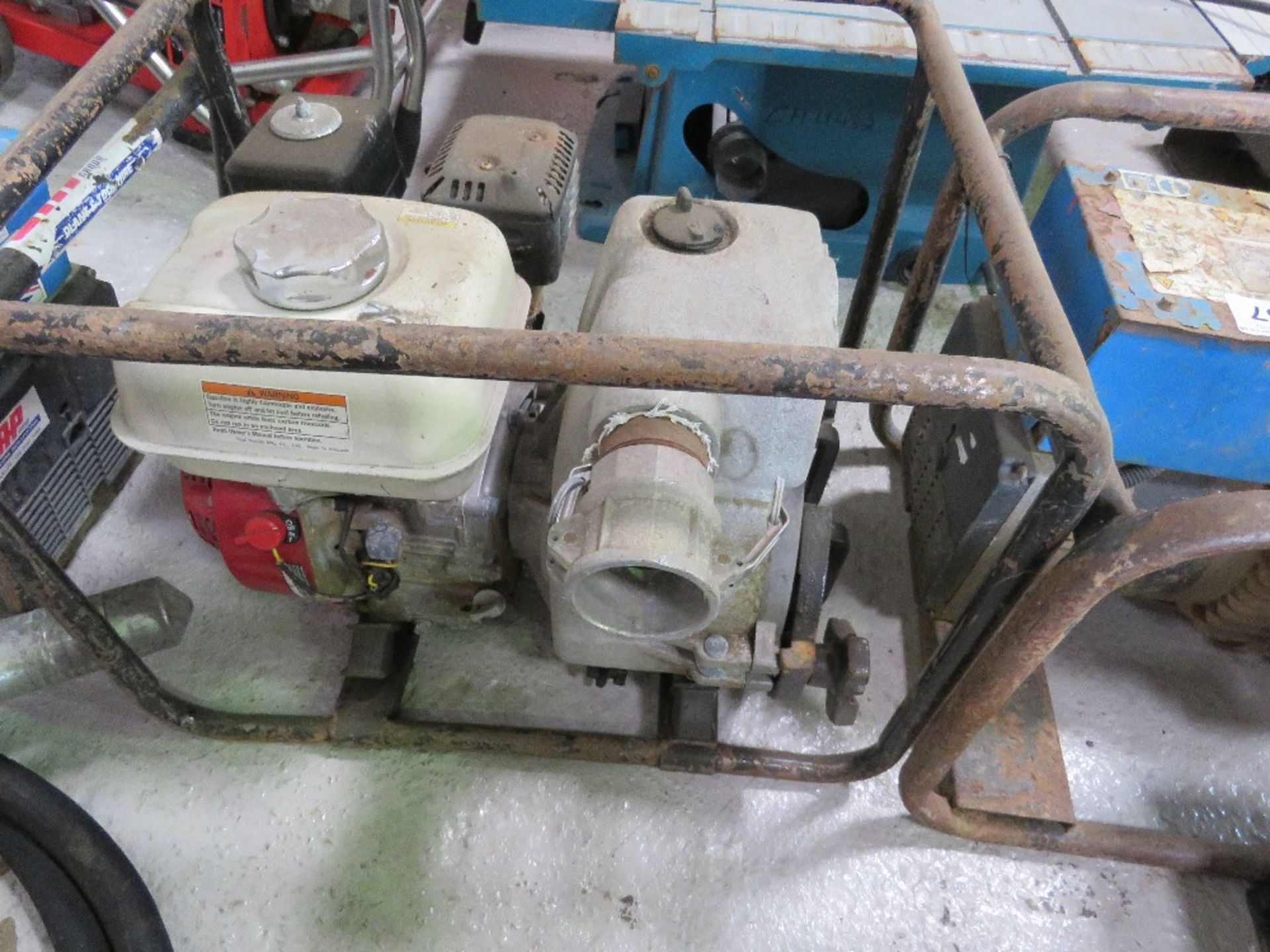 PETROL ENGINED WATER PUMP, LARGE OUTPUT. - Image 3 of 3