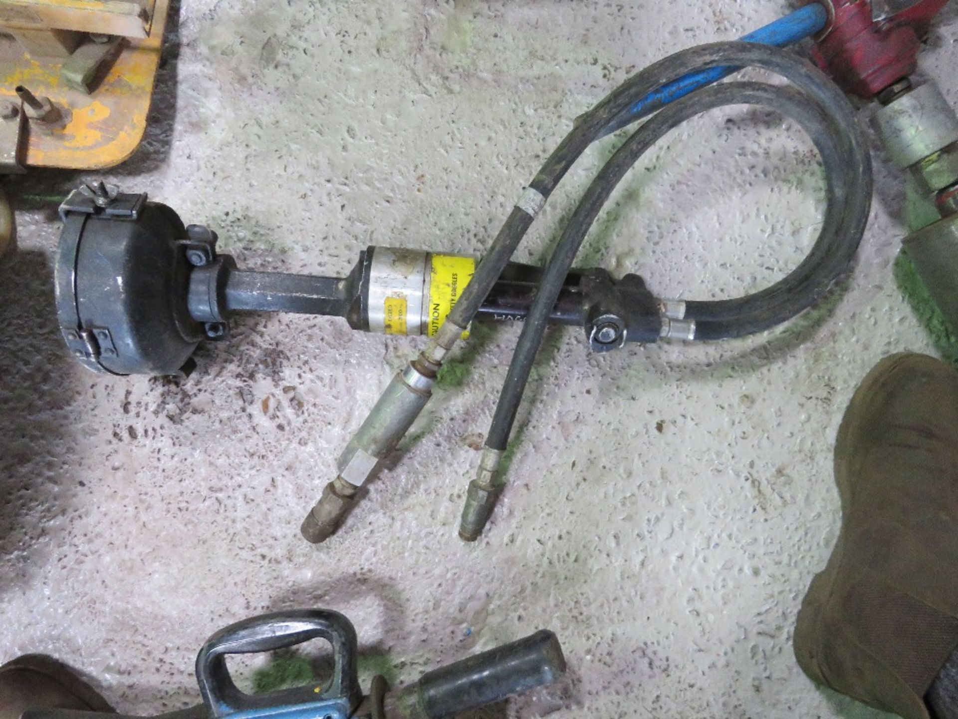 STANLY HYDRAULIC OPERATED GRINDER UNIT, HAND HELD. DIRECT FROM A LOCAL GROUNDWORKS COMPANY AS PAR - Image 2 of 2