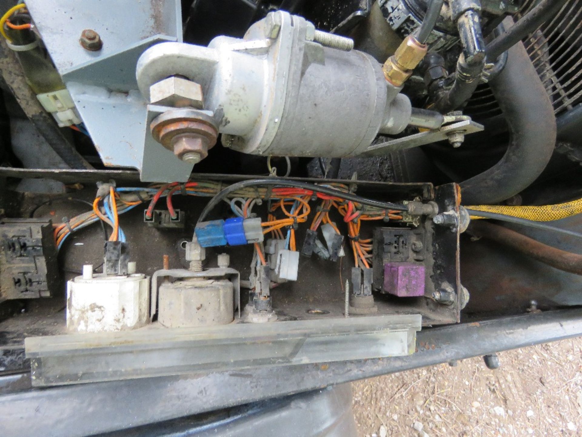 ATLAS COPCO XAS36 COMPRESSOR, YEAR 2001, YANMAR ENGINE. SOME PARTS MISSING THEREFORE UNTESTED. - Image 7 of 8