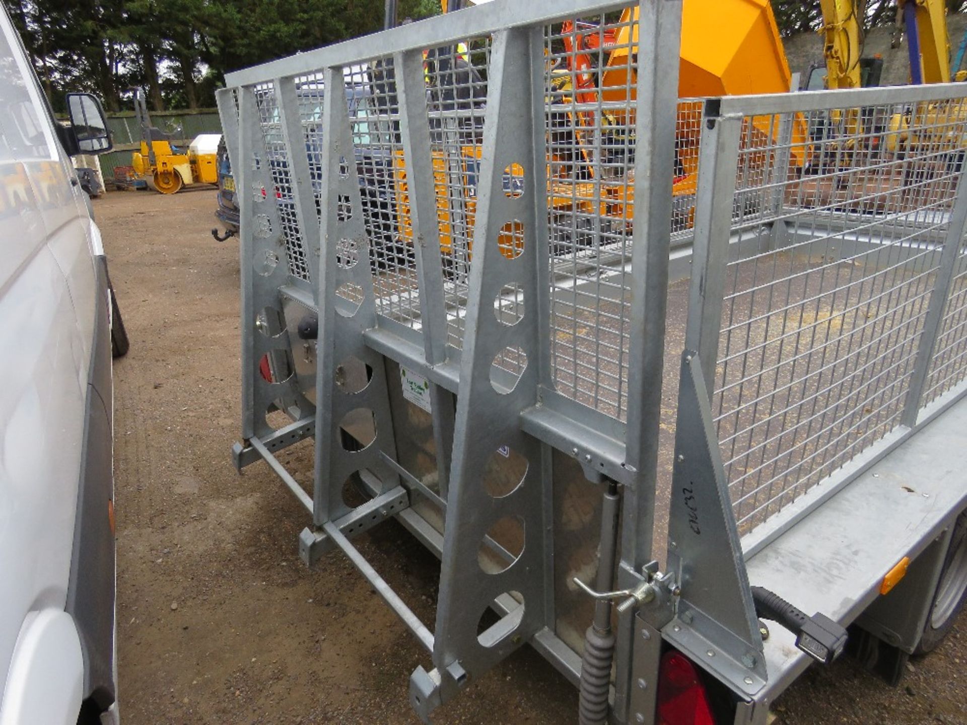 IFOR WILLIAMS GX126 TRAILER WITH MESH CAGE SIDES AND DROP REAR RAMP. WITH HITCH KEY AND DELIVERY PAC - Image 5 of 9