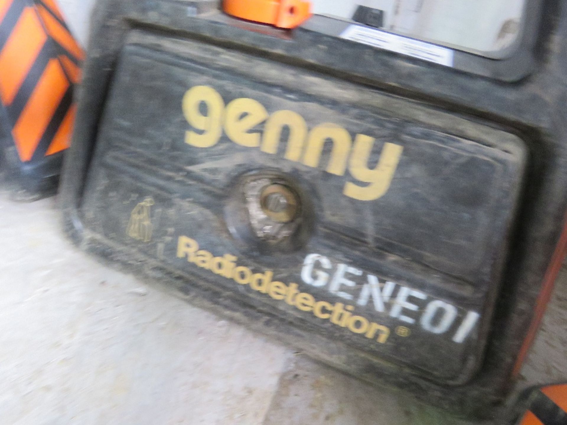 CAT AND GENNY CABLE DETECTOR SET. DIRECT FROM A LOCAL GROUNDWORKS COMPANY AS PART OF THEIR RESTRU - Image 3 of 3