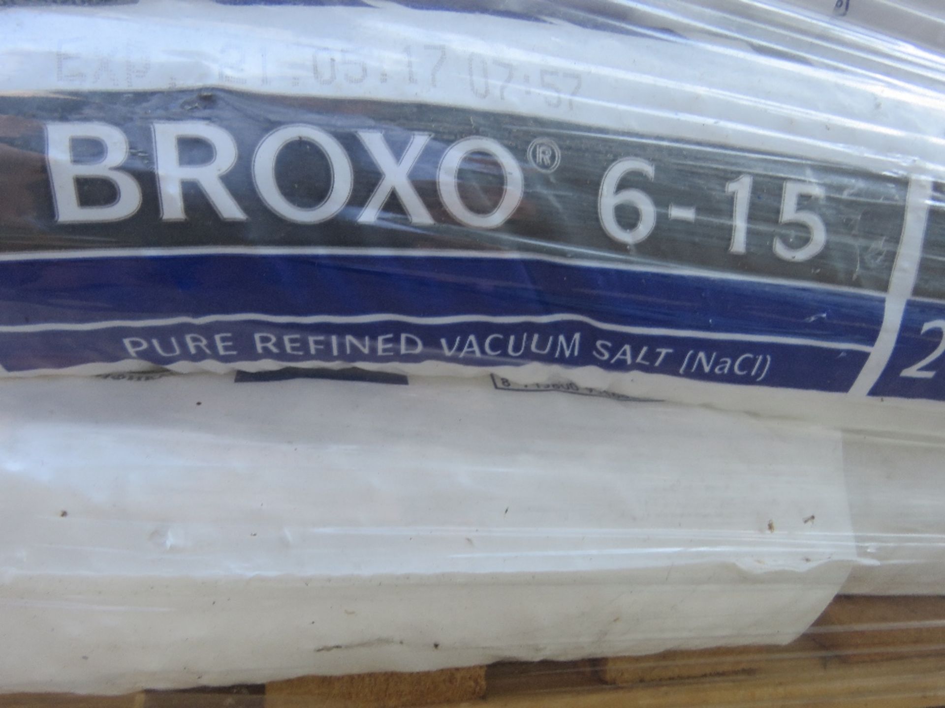 PALLET CONTAINING 32NO APPROX BROXO 6-15 WATER SOFTENING SALT, 25KG BAGS. THIS LOT IS SOLD UNDER THE - Image 3 of 3