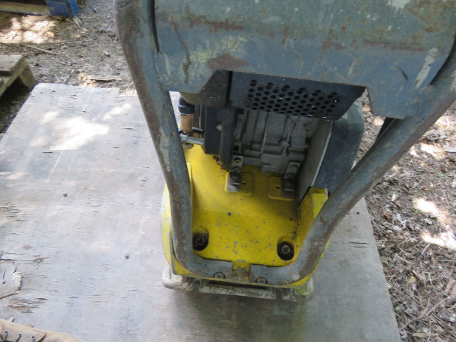 WACKER NEUSON DIESEL ENGINED COMPACTION PLATE. DIRECT FROM A LOCAL GROUNDWORKS COMPANY AS PART OF - Image 4 of 4
