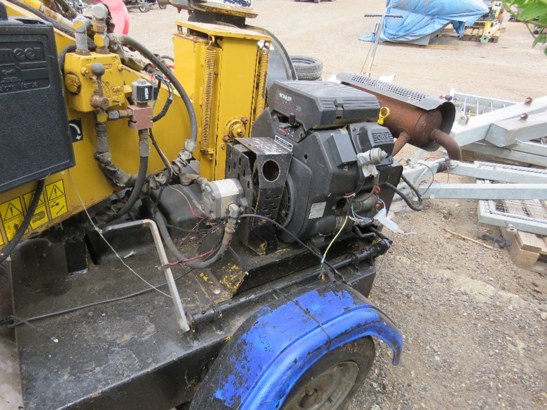 VERMEER PETROL ENGINED TOWED CHIPPER. WHEN TESTED WAS SEEN TO TURN OVER BUT NOT STATING (NO SPARK??) - Image 4 of 6