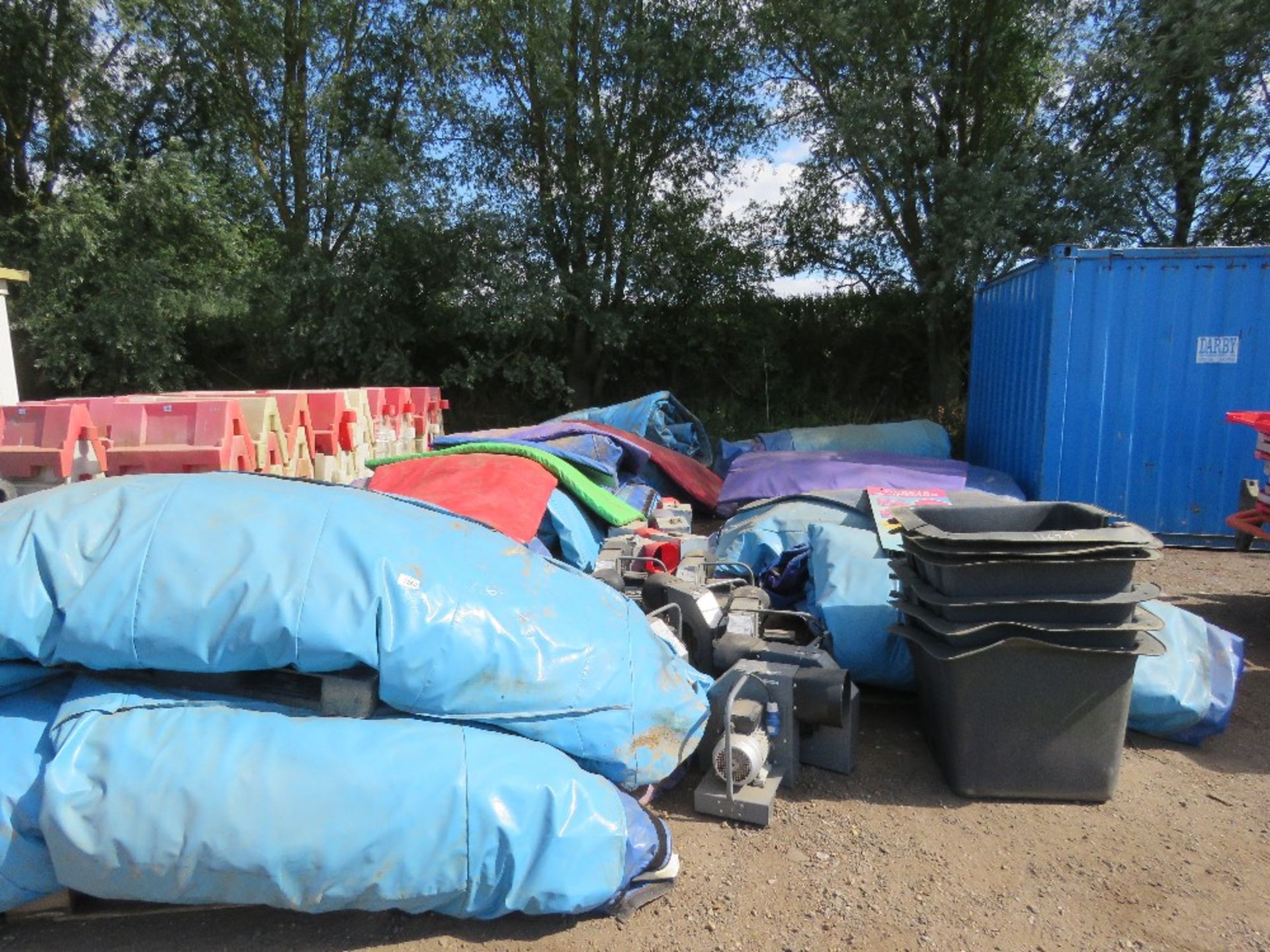 MEGA INFLATABLE OBSTACLE COURSE. INCLUDES BLOWERS. SOURCED FROM COUNCIL PROJECT. BELIEVED PURCHASED - Image 2 of 10