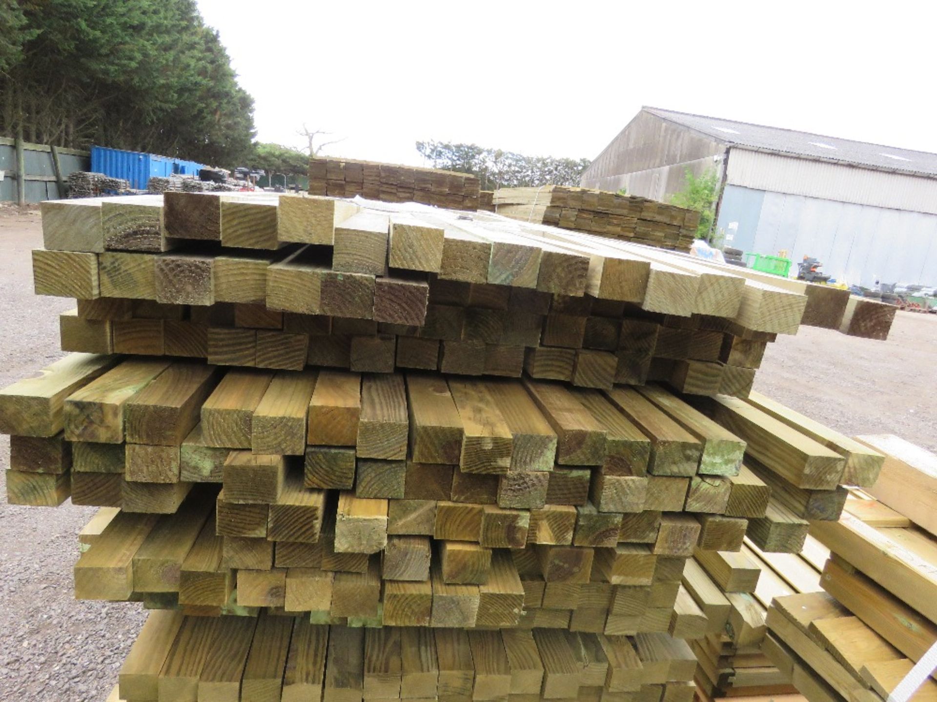 BUNDLE OF APPROXIMATELY 192NO WOODEN BATTENS 55MM X 45MM APPROX @ 2.2-2.7M APPROX. - Image 2 of 3