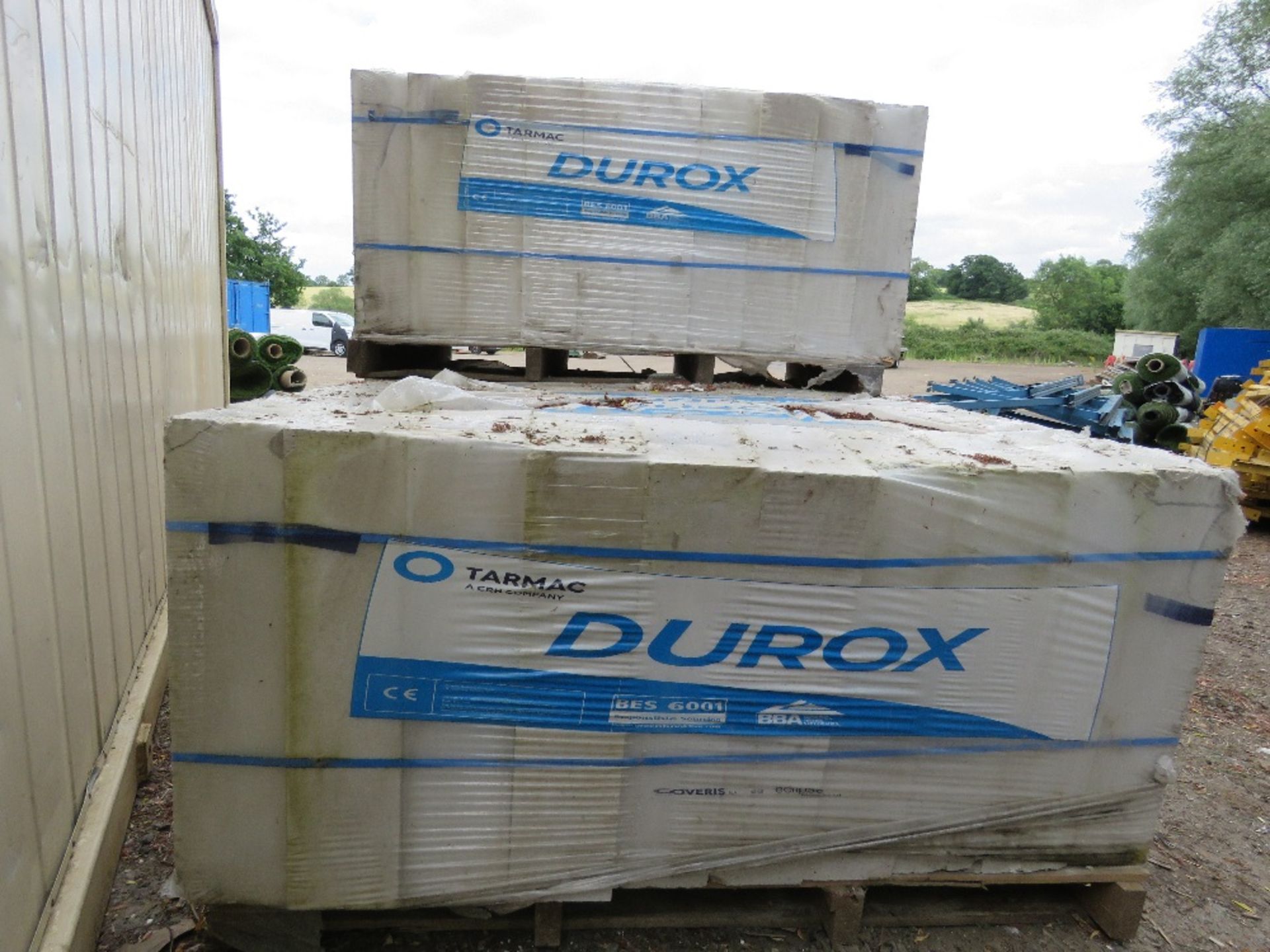 3 X PACKS OF DUROX LIGHTWEIGHT BUILDING BLOCKS 60 X 14 X 20CM APPROX, 50NO PER PACK, 100NO IN TOTAL - Image 4 of 4