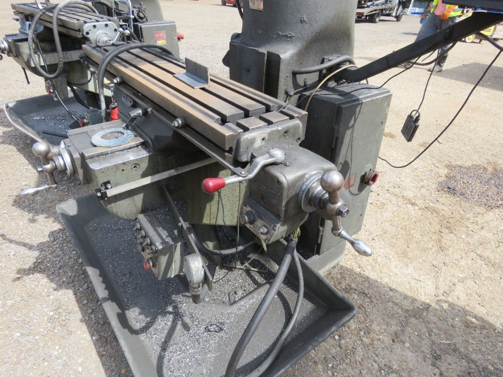 BRIDGEPORT MILLING MACHINE WITH CONTROLLER UNIT AS SHOWN. SOURCED FROM DEPOT CLOSURE. - Image 3 of 12