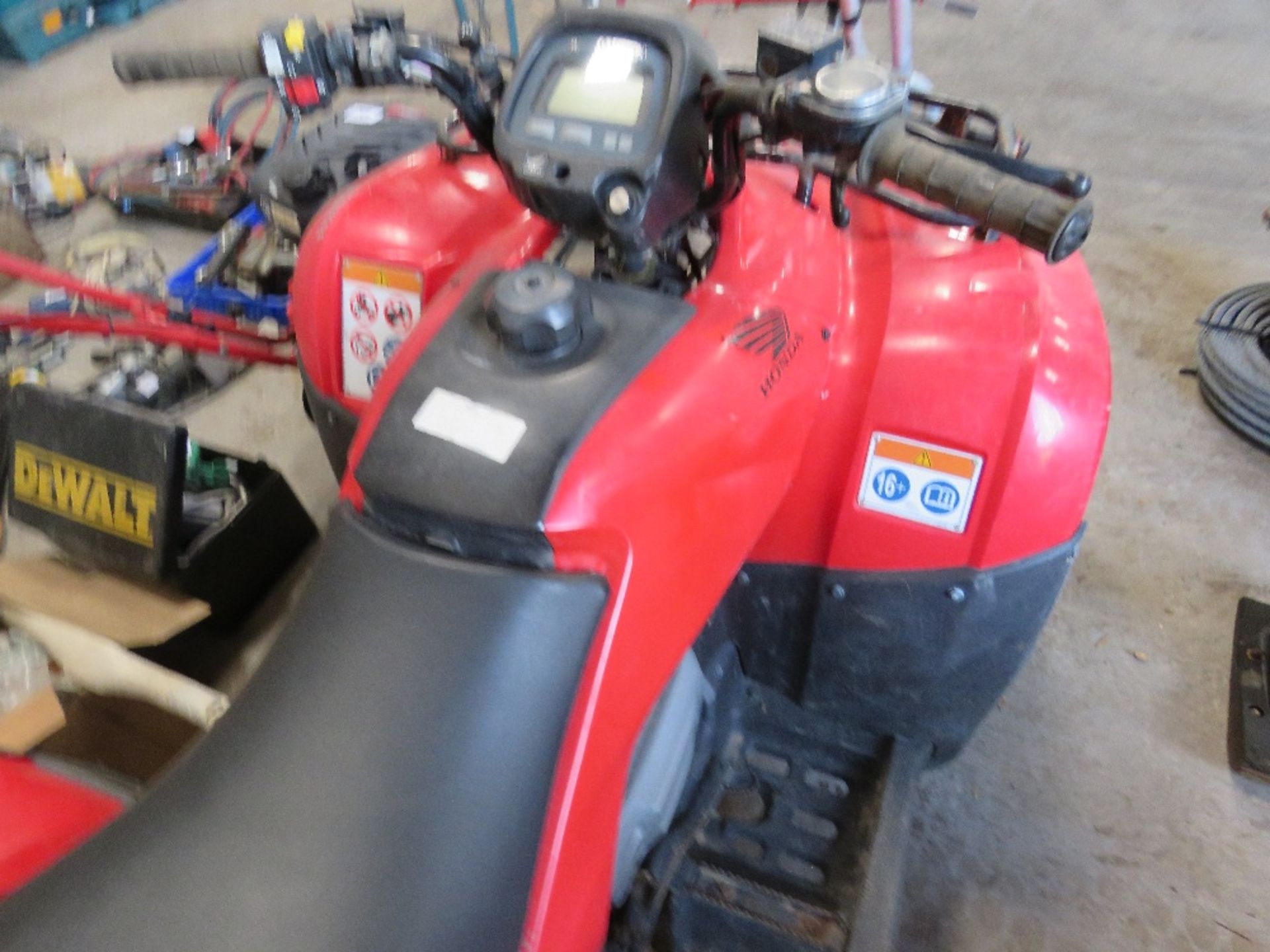 HONDA 2WD QUAD BIKE REG:WA18 HWW. WHEN TESTED WAS SEEN TO DRIVE, STEER AND BRAKE. 8080 REC KMS. - Image 5 of 5