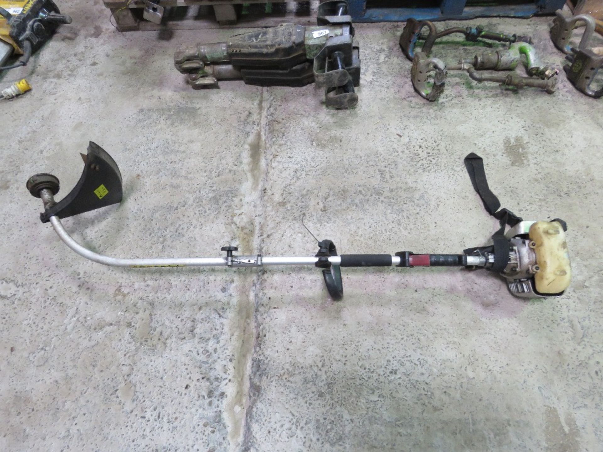 2 X PETROL STRIMMERS. THIS LOT IS SOLD UNDER THE AUCTIONEERS MARGIN SCHEME, THEREFORE NO VAT WILL BE - Image 2 of 5