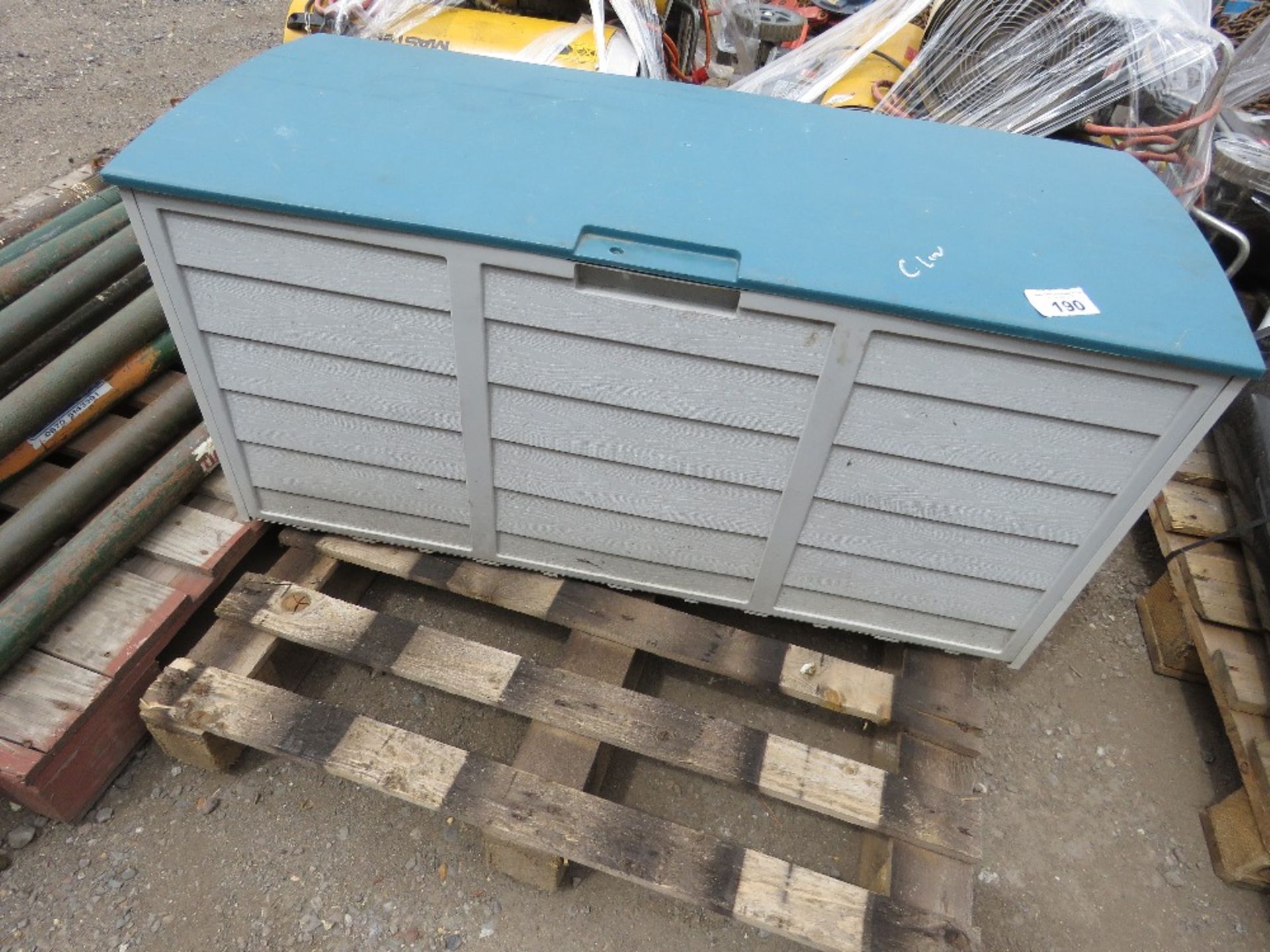 SMALL PLASTIC STORAGE CHEST. THIS LOT IS SOLD UNDER THE AUCTIONEERS MARGIN SCHEME, THEREFORE NO VAT