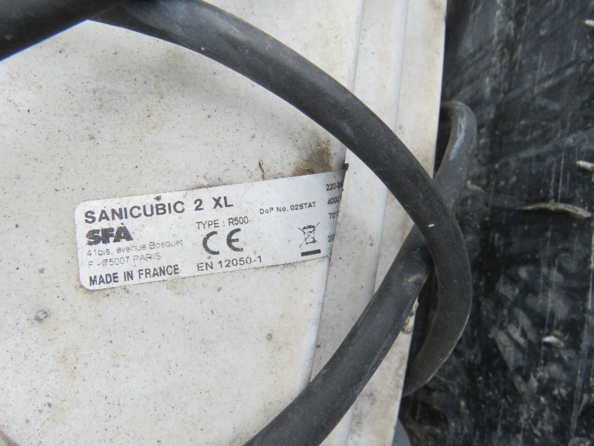 SANICUBIC 2XL R500 TYPE SLUDGE/SEWAGE PUMP SYSTEM, 240VOLT POWERED. THIS LOT IS SOLD UNDER THE AUCTI - Image 4 of 6