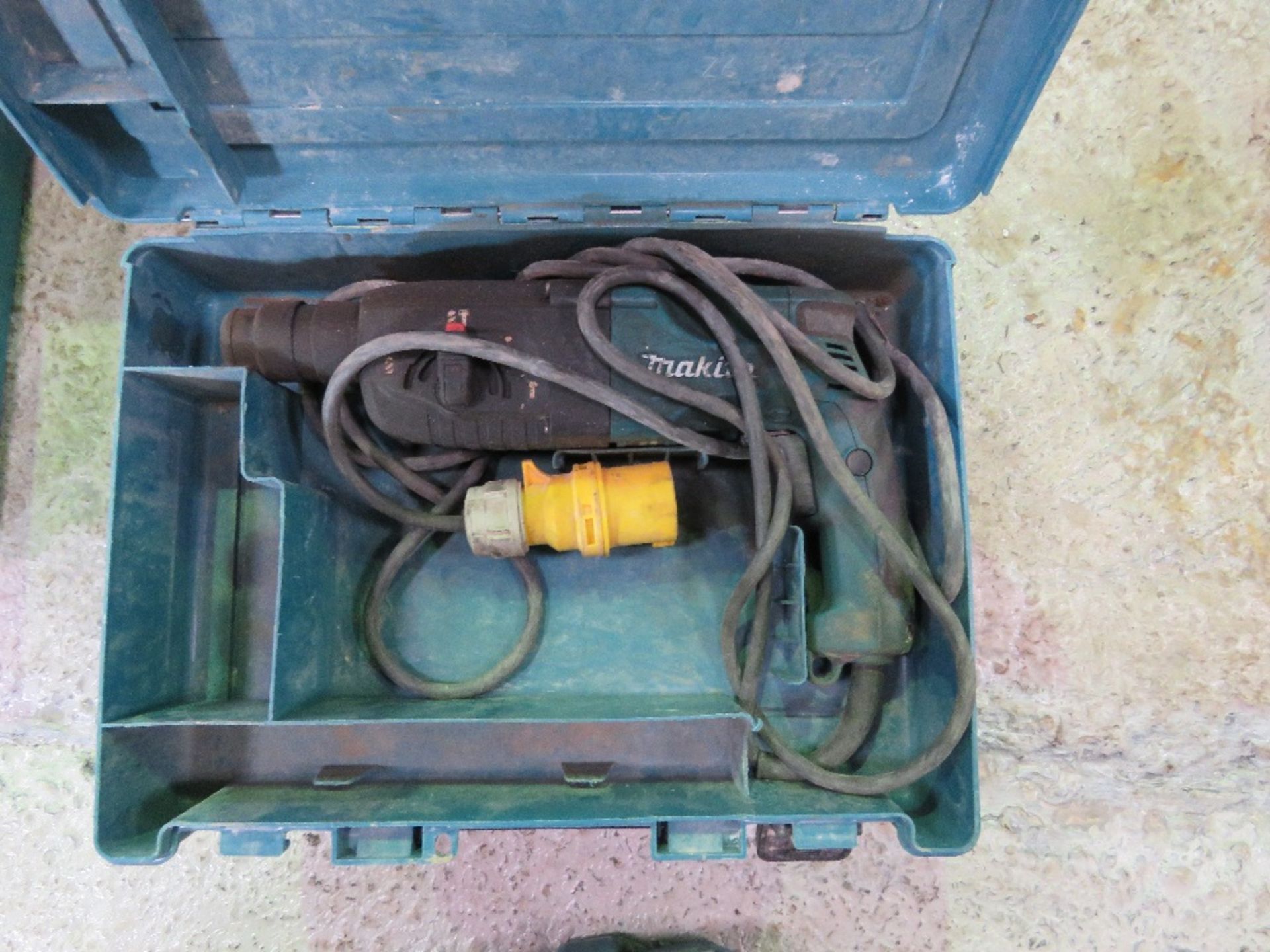 3X DRILLS THIS LOT IS SOLD UNDER THE AUCTIONEERS MARGIN SCHEME, THEREFORE NO VAT WILL BE CHARGED ON - Image 2 of 4