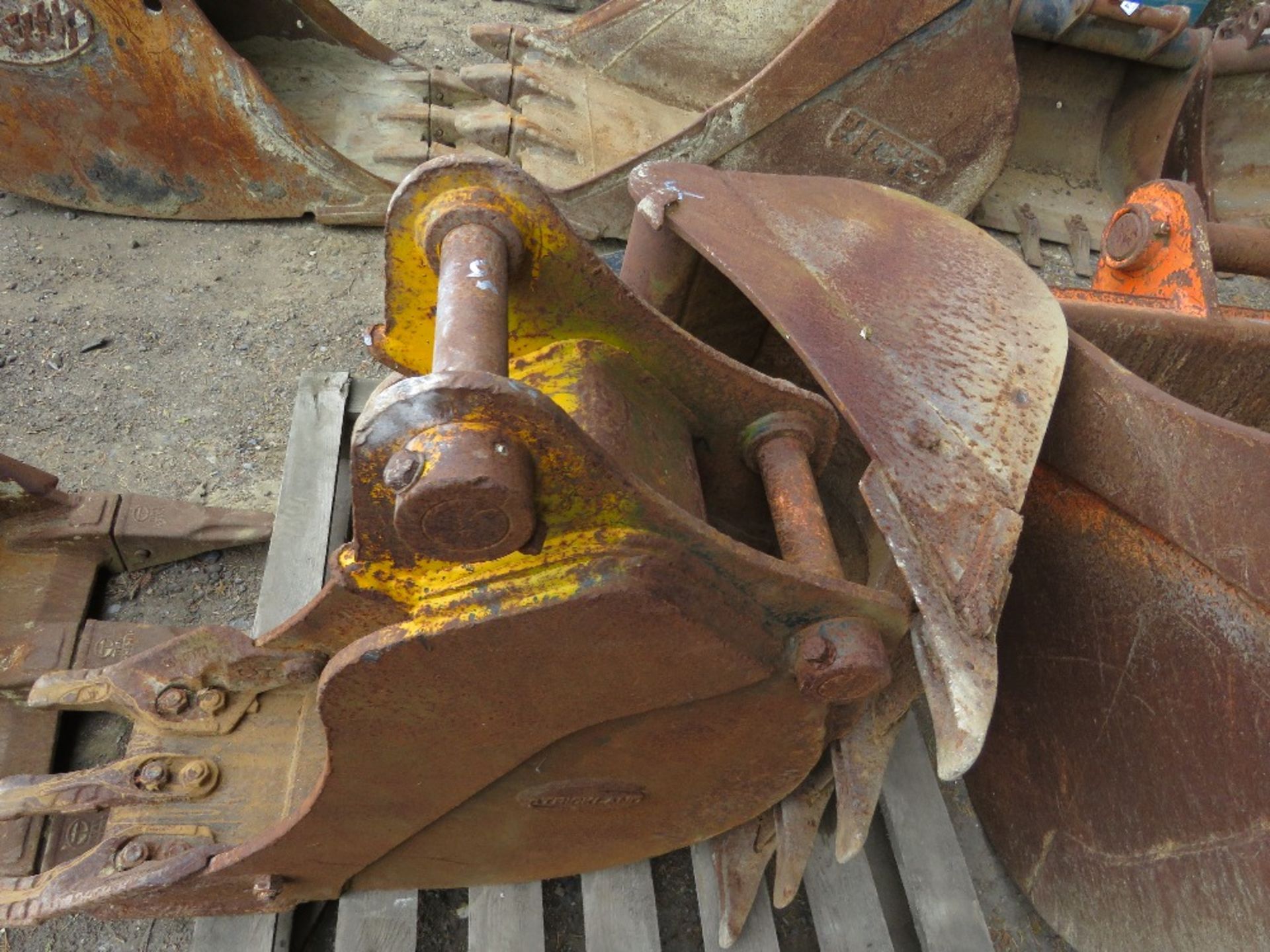 2 X EXCAVATOR BUCKETS ON 45MM PINS 12" PLUS 24". DIRECT FROM A LOCAL GROUNDWORKS COMPANY AS PART - Image 2 of 2