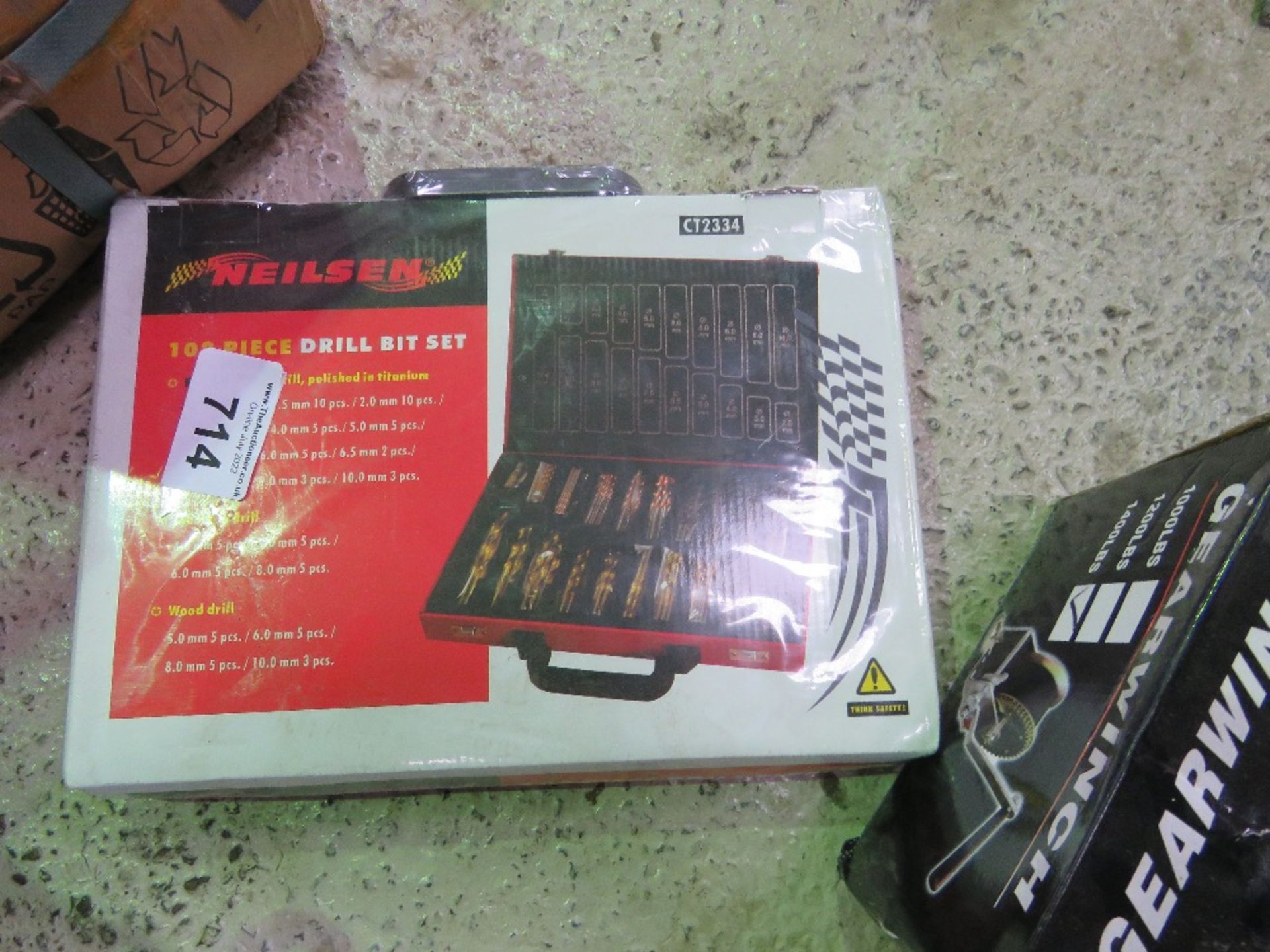 DRILL BIT SET, 108 PIECES.