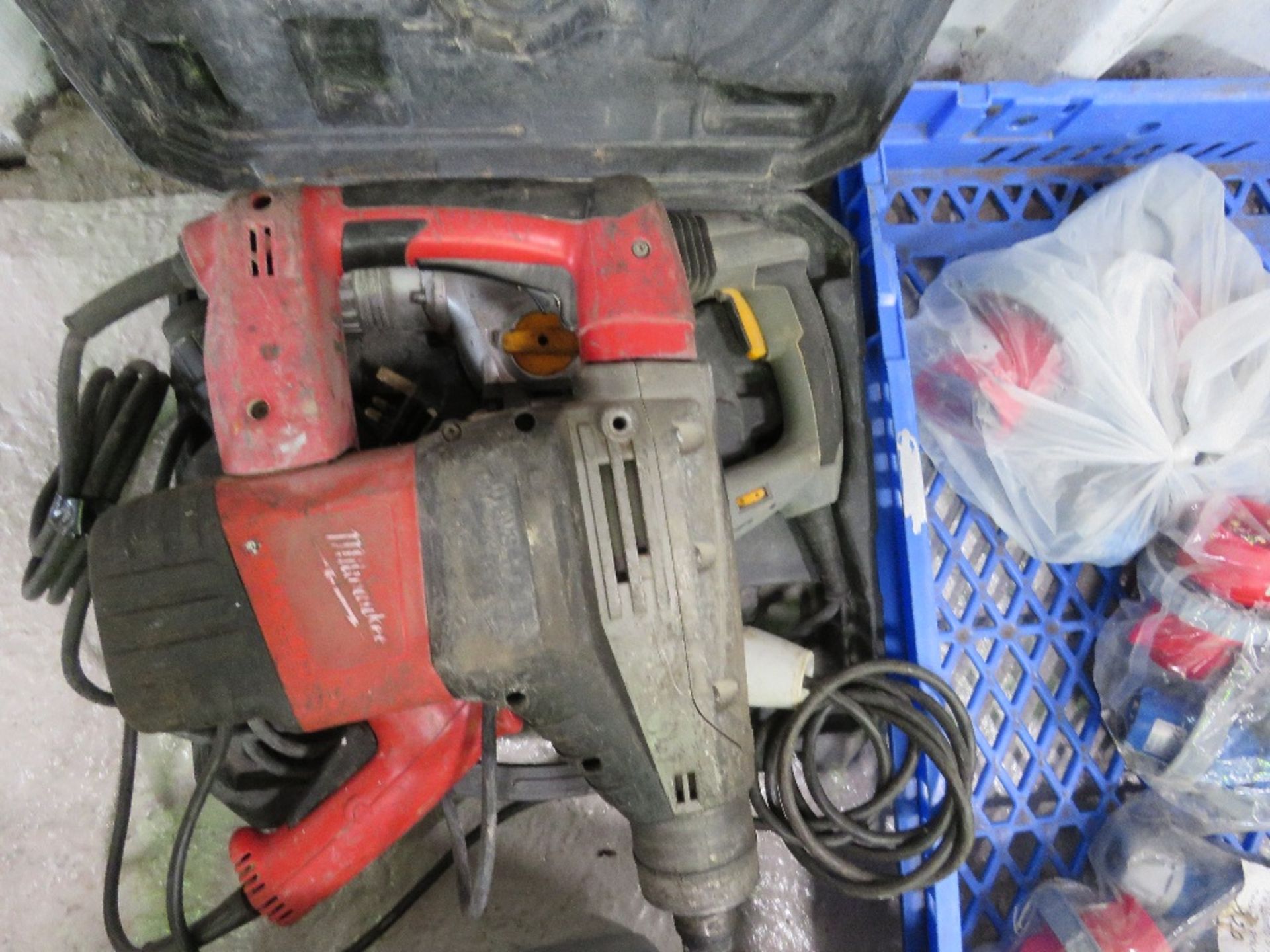 3 X DRILLS. THIS LOT IS SOLD UNDER THE AUCTIONEERS MARGIN SCHEME, THEREFORE NO VAT WILL BE CHARGED O - Image 2 of 4