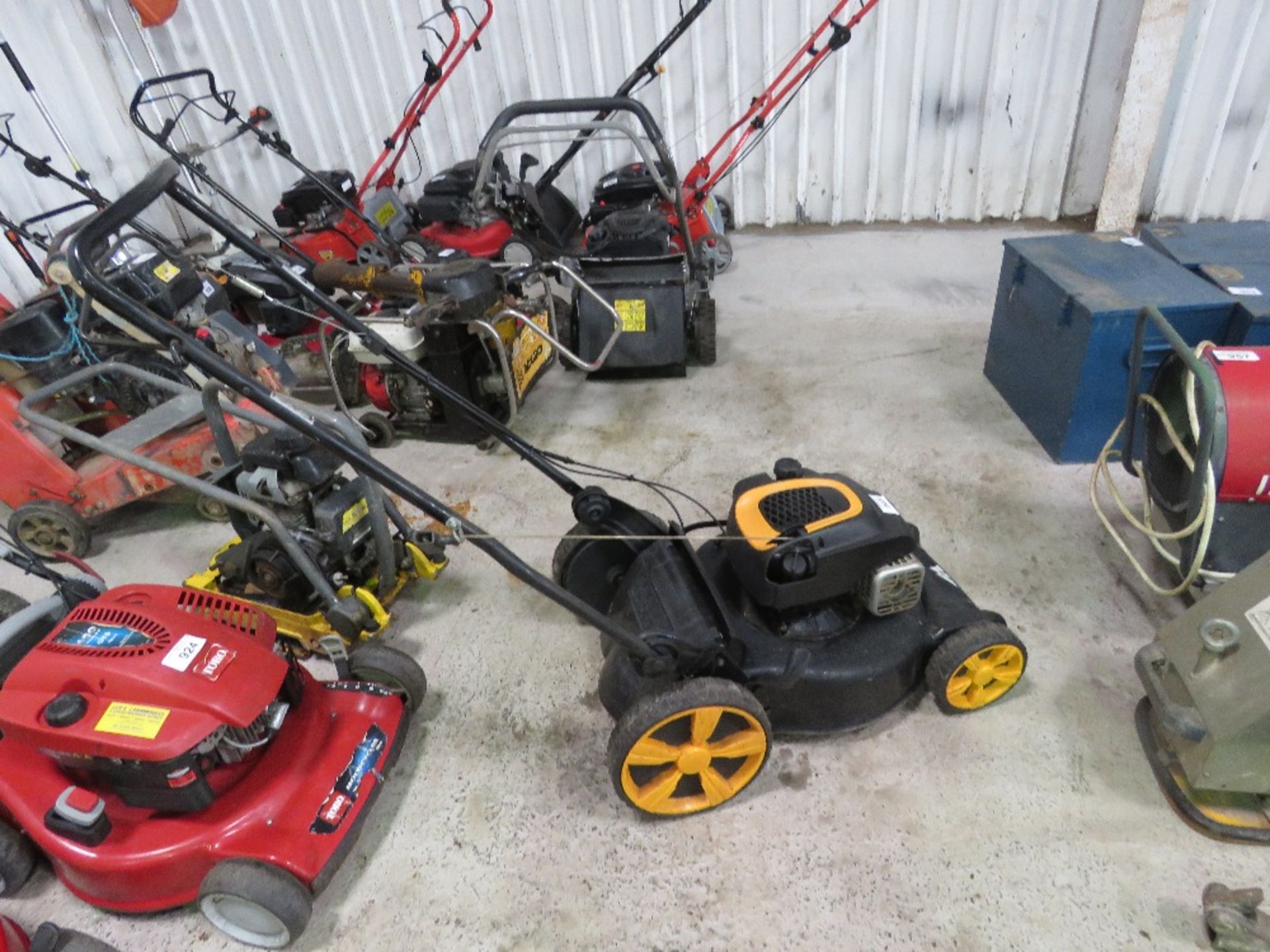 McCULLOCH PETROL MOWER, NO COLLECTOR. THIS LOT IS SOLD UNDER THE AUCTIONEERS MARGIN SCHEME, THEREFOR - Image 2 of 3